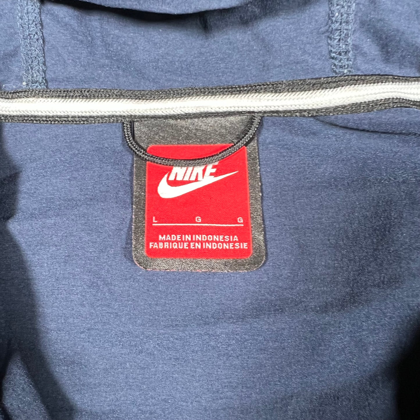 Nike Navy Nylon Windbreaker Hoodie Size Large USED v16990