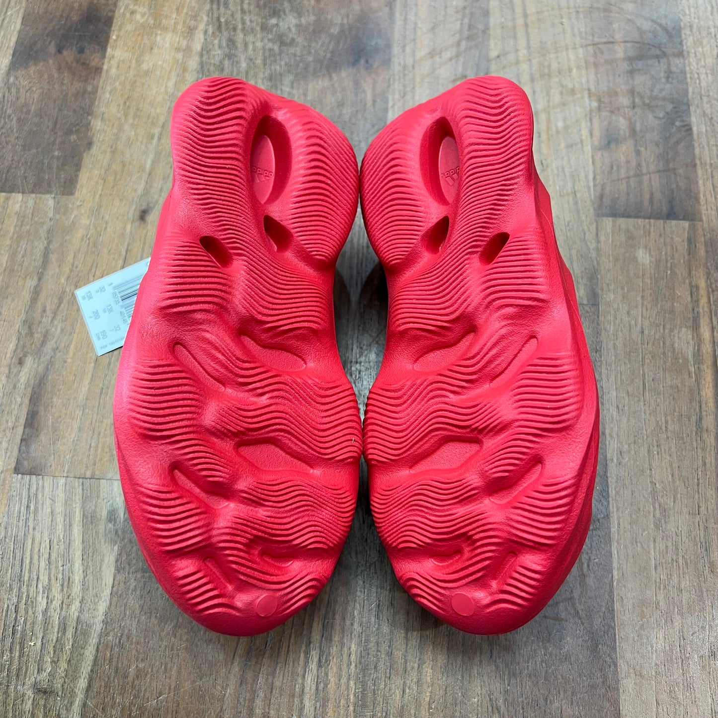 Yeezy Foam Runner Vermillion (Kids) Size 13K NEW s16419