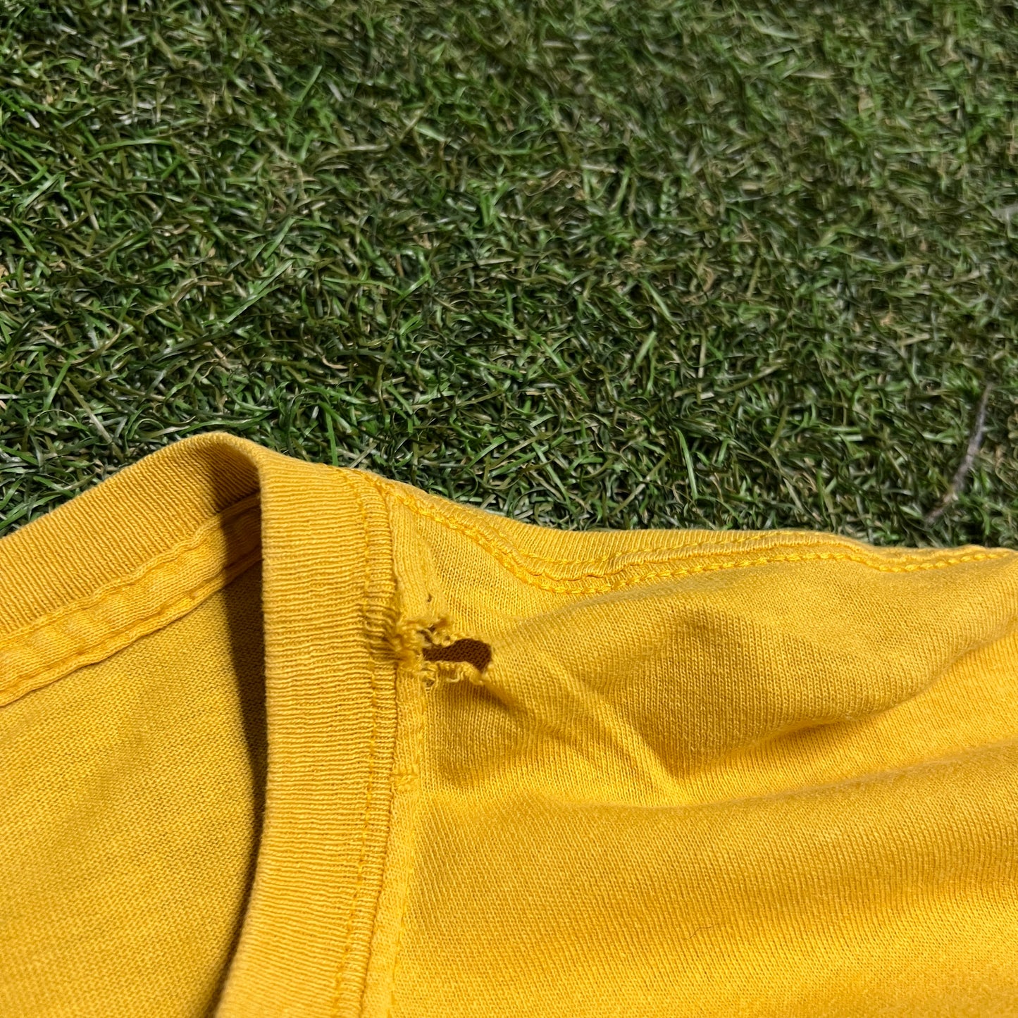 Y2K Snickers Training Wheels Yellow Tee Size XL USED v16584