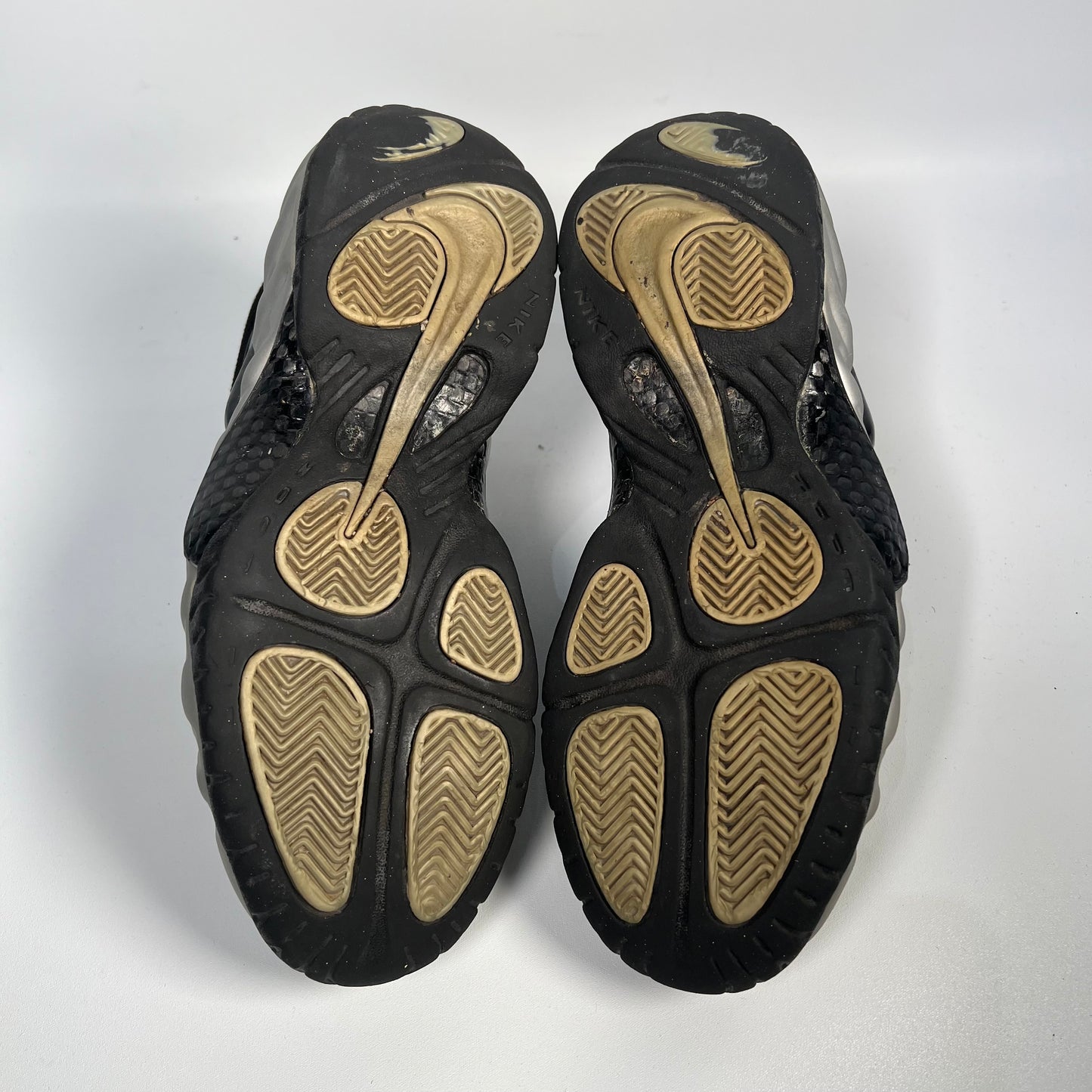 Nike Foamposite Pewter (2011) Size 9 USED s17110