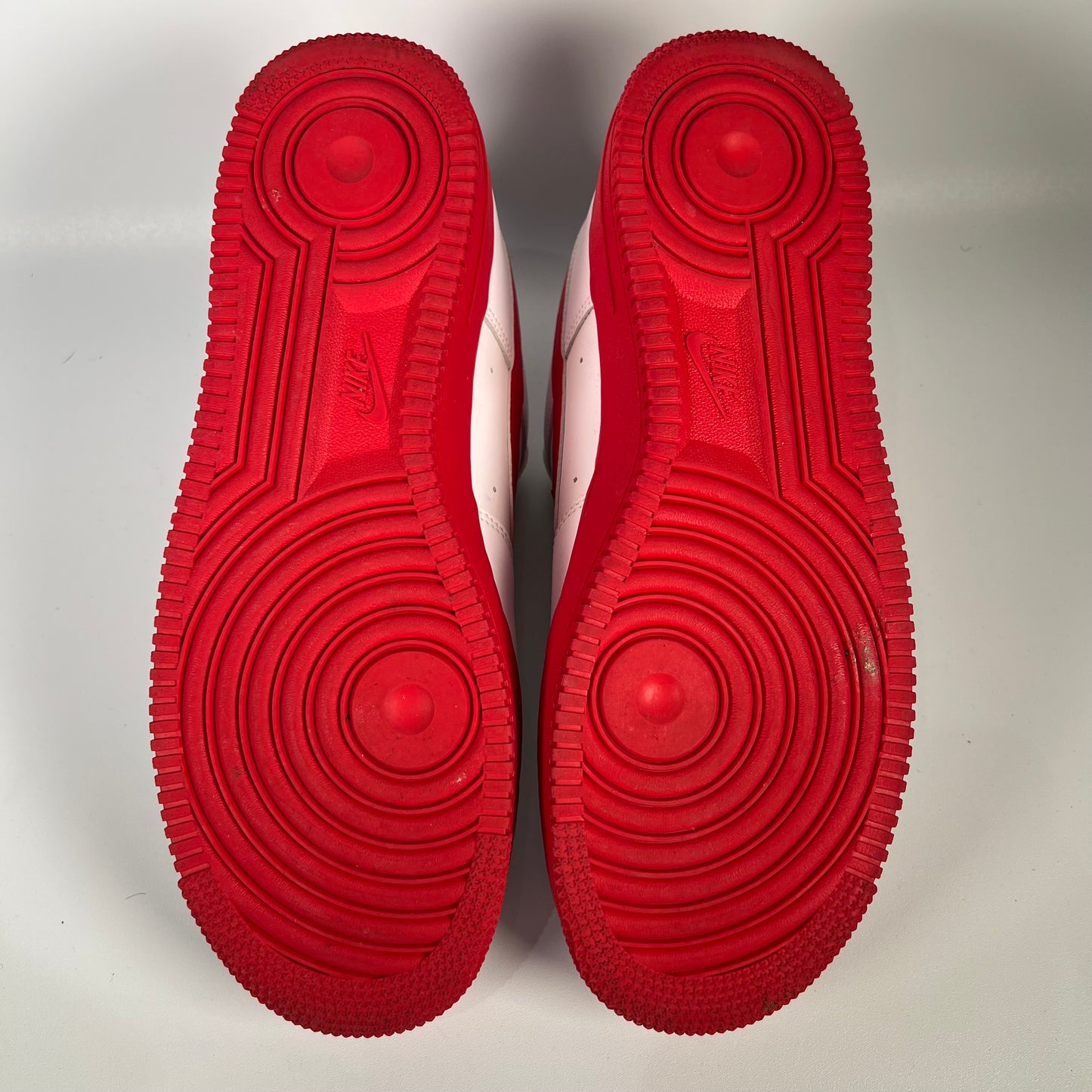 Nike Air Force One 1 White Red Midsole Size 10.5 USED s17429