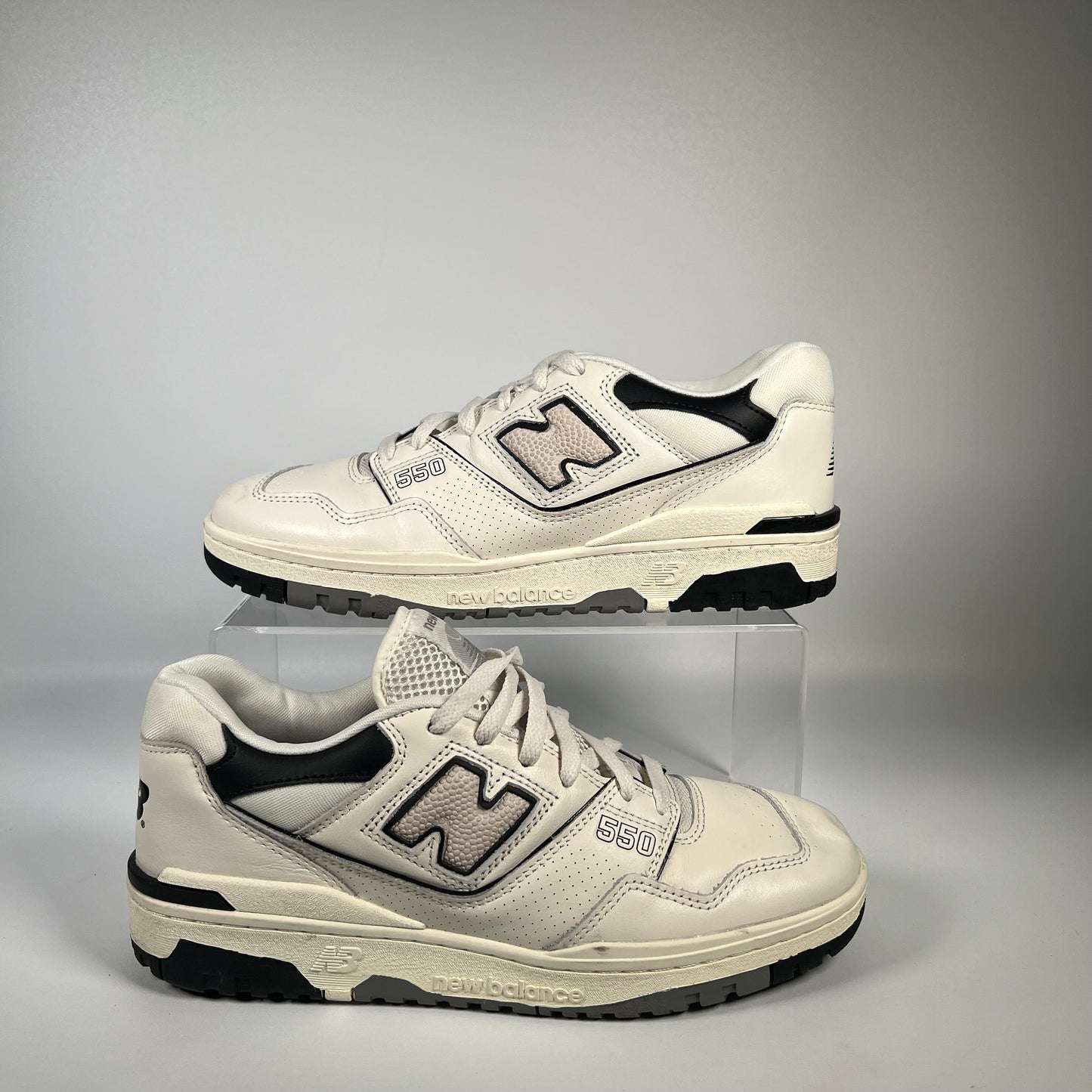 New Balance 550 Cream Black (2022) Size 10 USED s17894