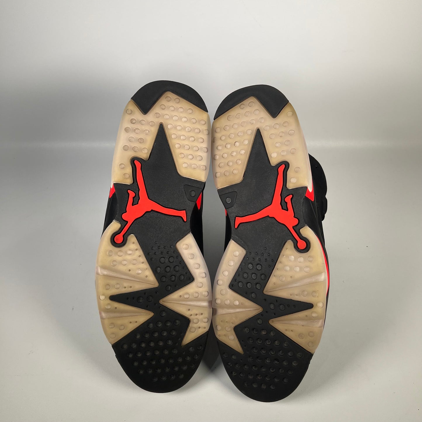 Jordan 6 Black Infrared (2019) Size 11 USED s18414