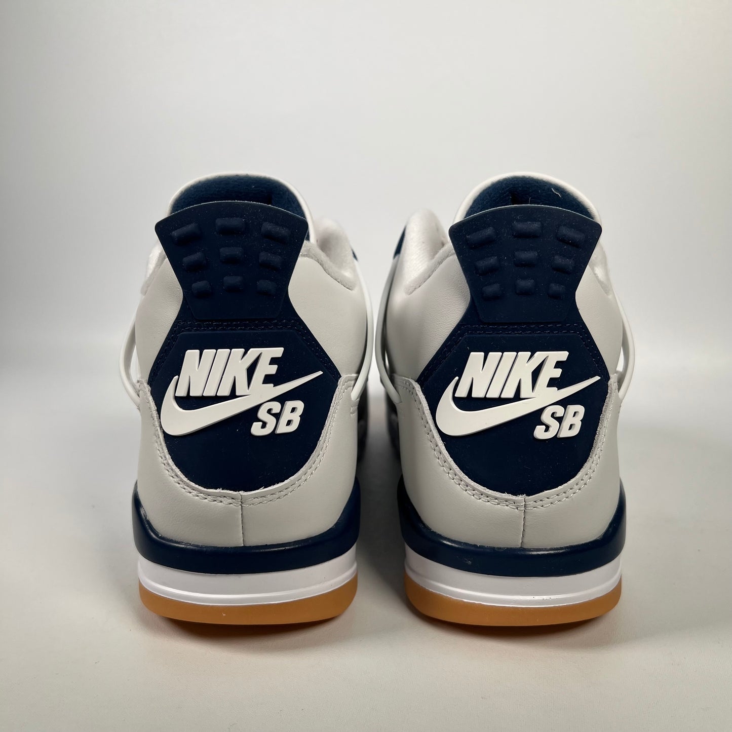 Jordan 4 SB (2025) Size 8 NEW s18715