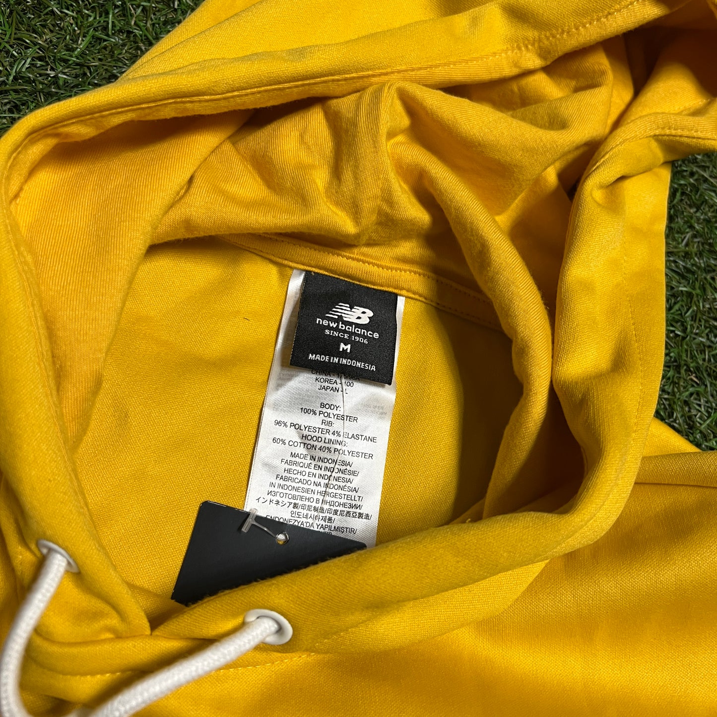 New Balance Blue Sleeves Yellow Hoodie Size Medium NEW v16026