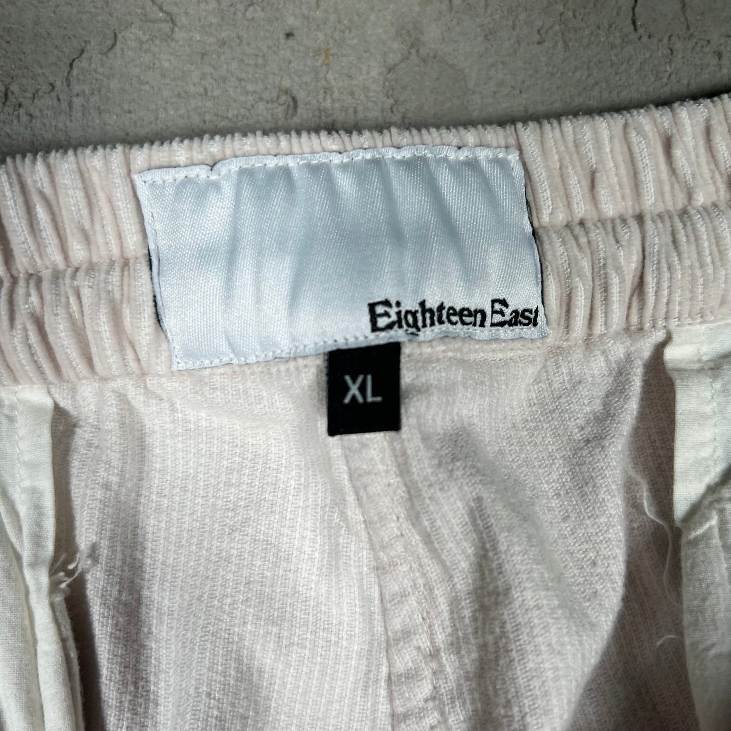 Eighteen East White Corduroy Cargo Pants Size XL USED x17550