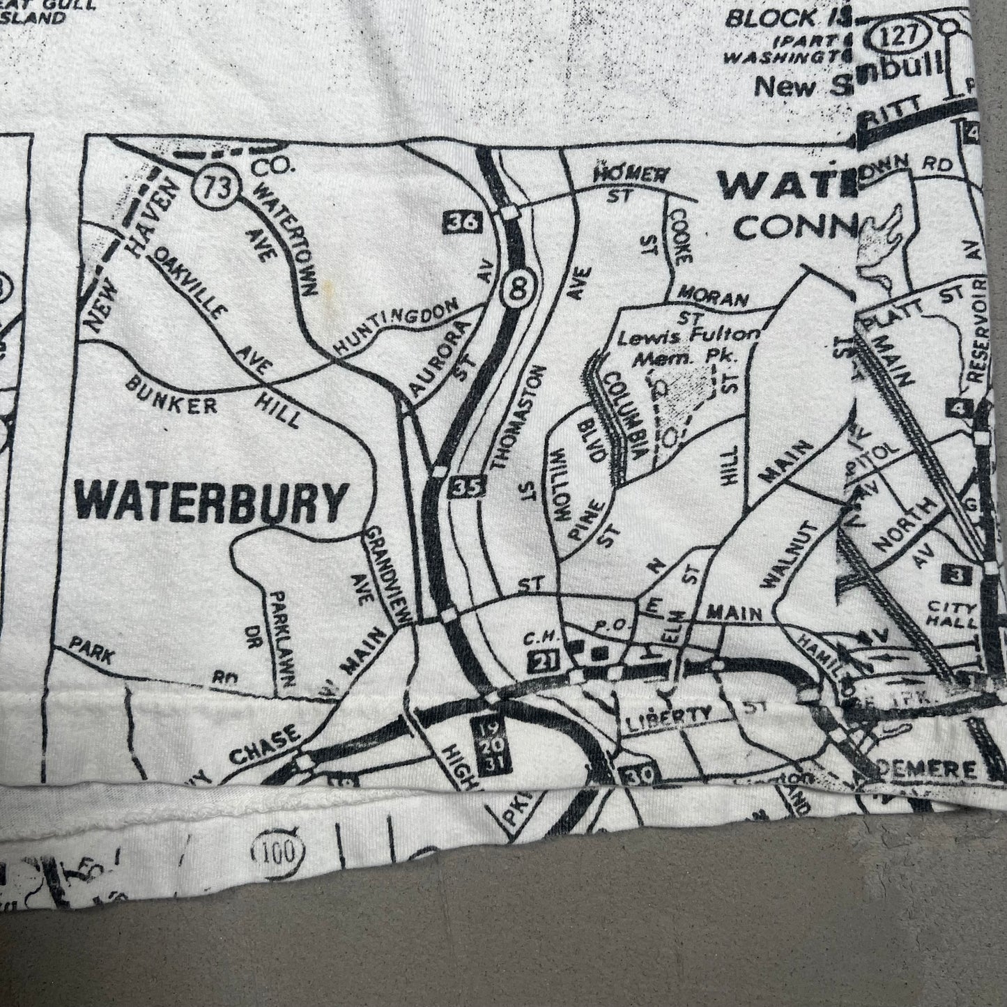 Connecticut Full Print Map Tee Size XL USED v14793