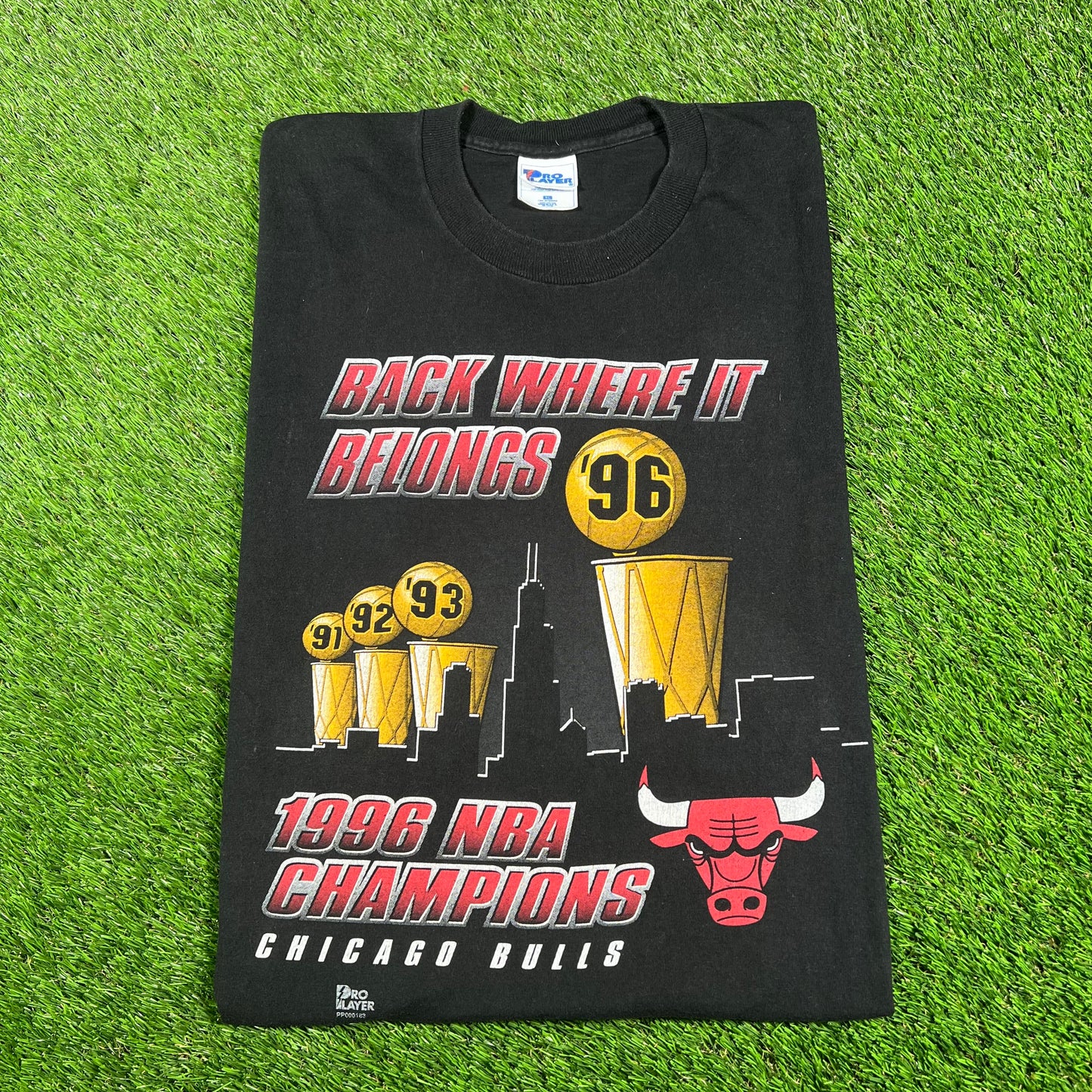 1996 Chicago Bulls Back Where it Belongs NBA Champs Black Tee Size XL USED v16731
