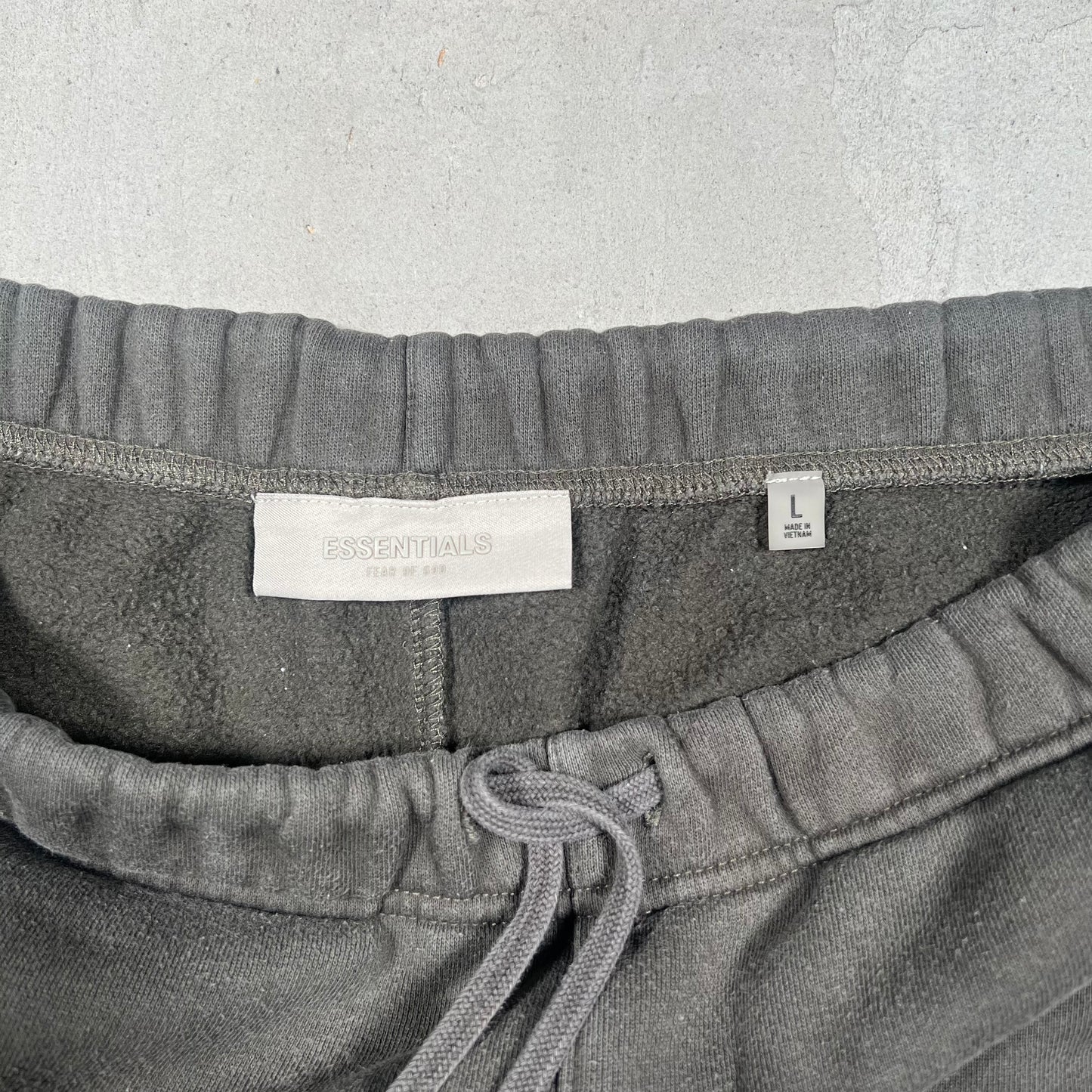 Fear of Essentials FOG Dark Grey Sweatpants Size Large USED x17381