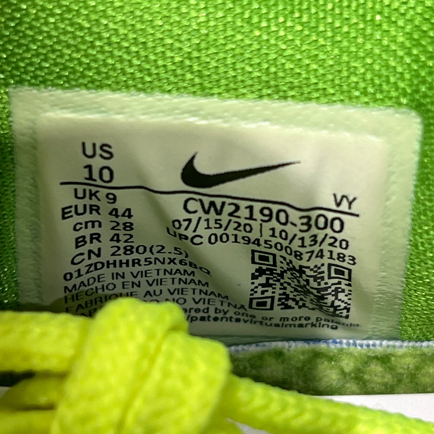 Nike Kobe 6 Grinch (2020) Size 10 USED s20405