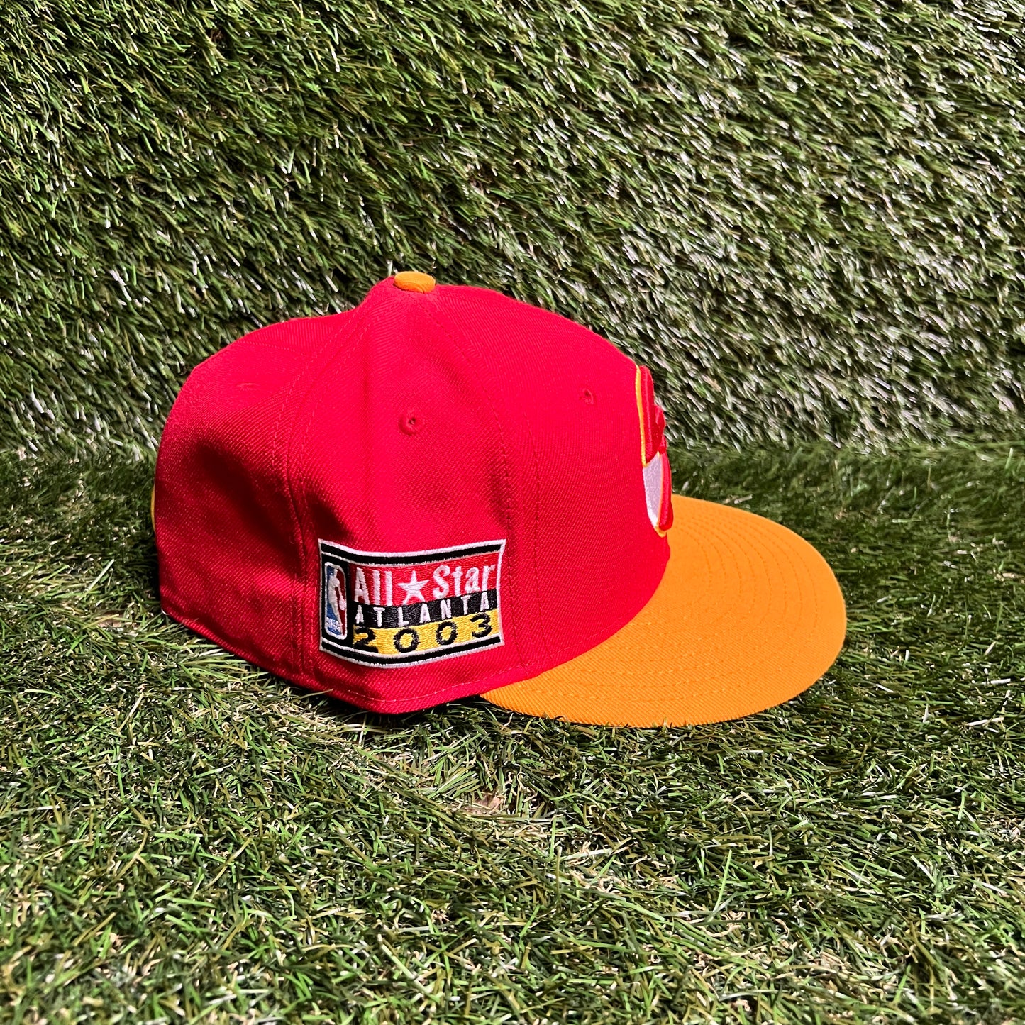 New Era Atlanta Hawks Red/Yellow Logo Red Hat Size 7 1/2 USED v16003