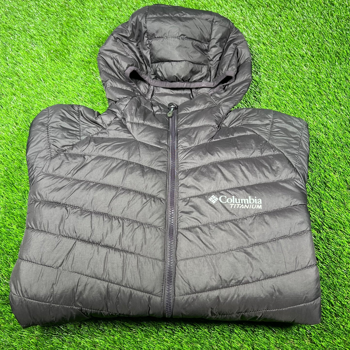 Columbia Purple Rain Jacket Size Large USED v16883