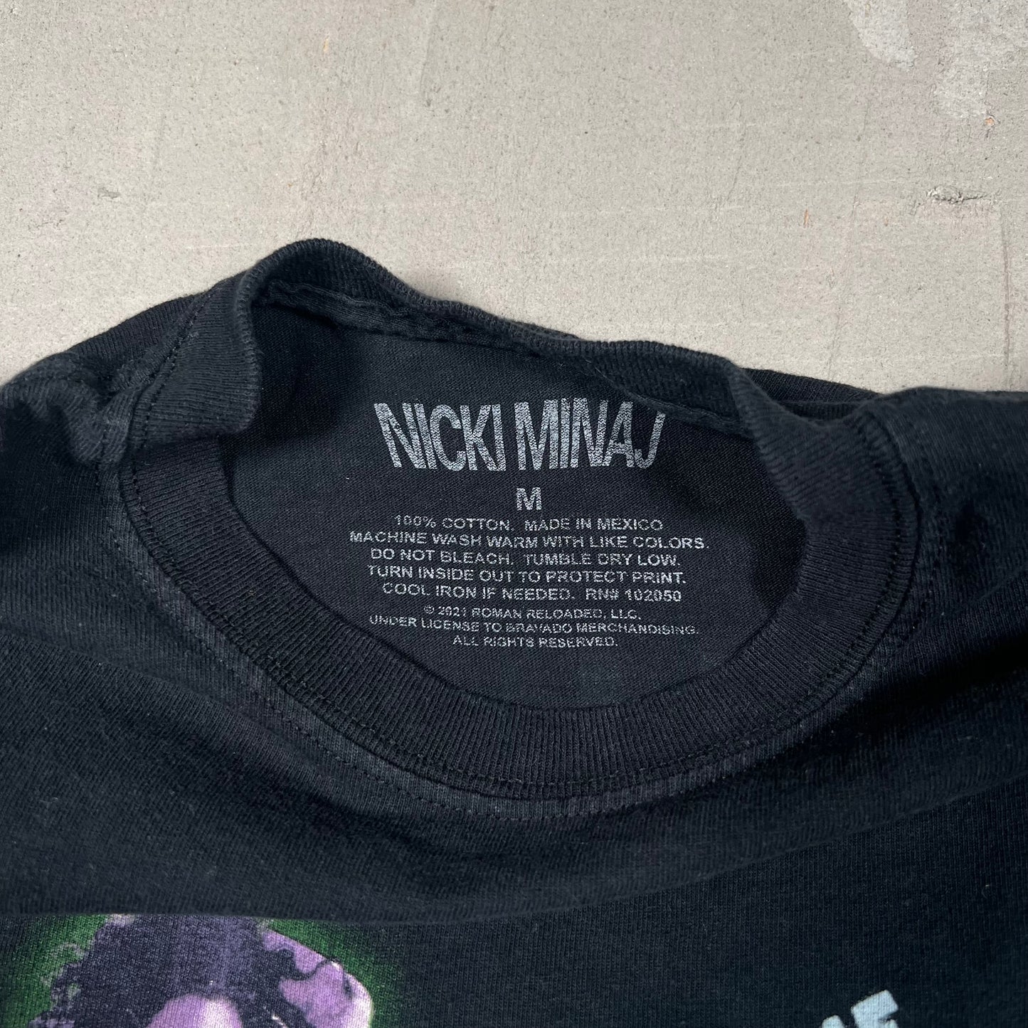 Nicki Minaj Beam Me Up Scotty Black Tee Size Medium USED x17215