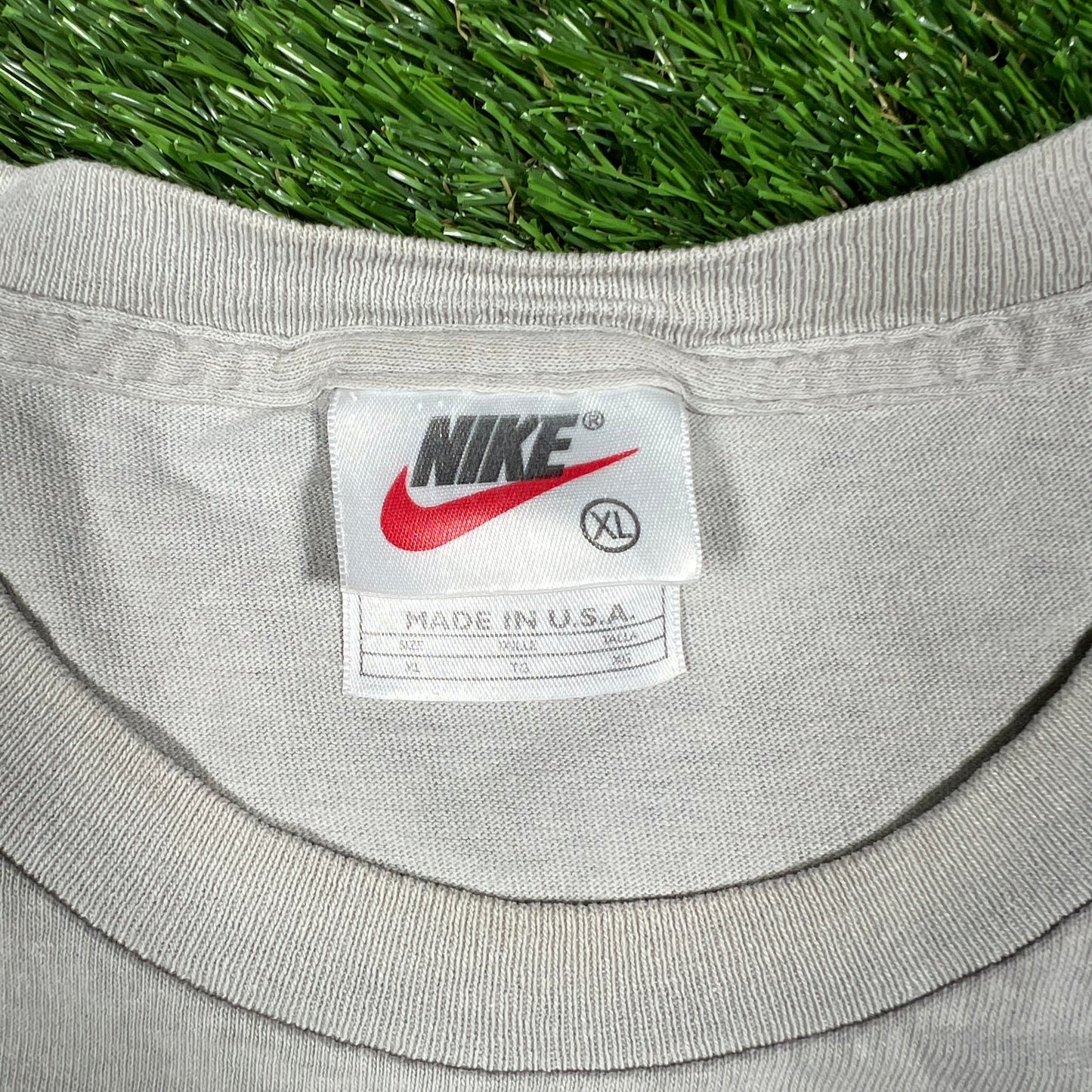 1990s Nike White Tag Grey Tee Size XL USED v16818