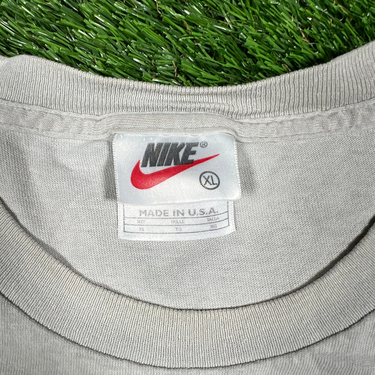 1990s Nike White Tag Grey Tee Size XL USED v16818