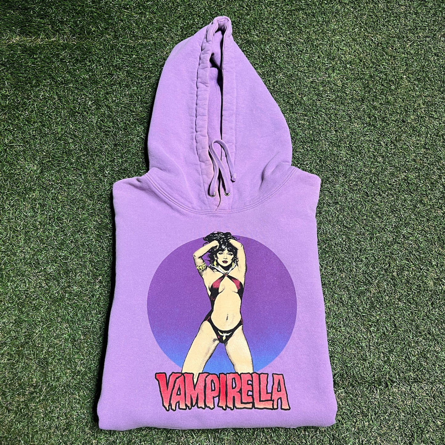 Supreme 2017 Vampirella Purple Hoodie Size Medium USED x13888