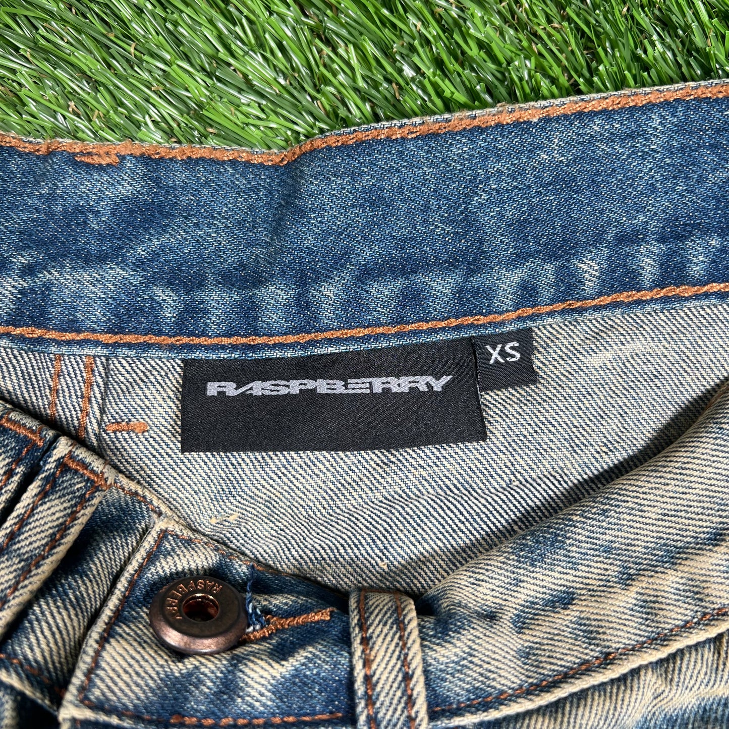 GV Gallery Rasperry Pink Spellout Acid Washed Jeans Size XS NEW x14951