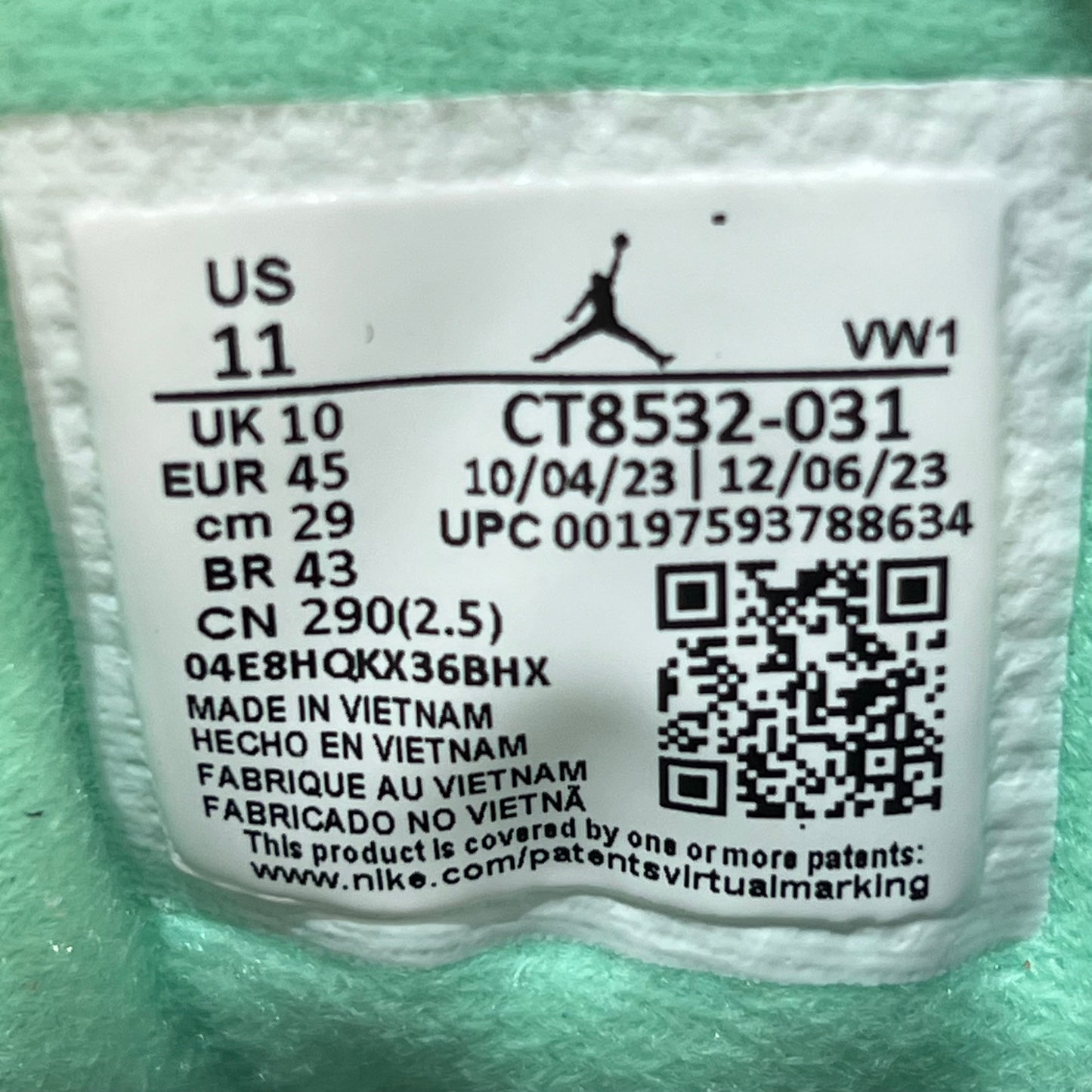 Jordan 3 Green Glow (2024) Size 11 USED s18963