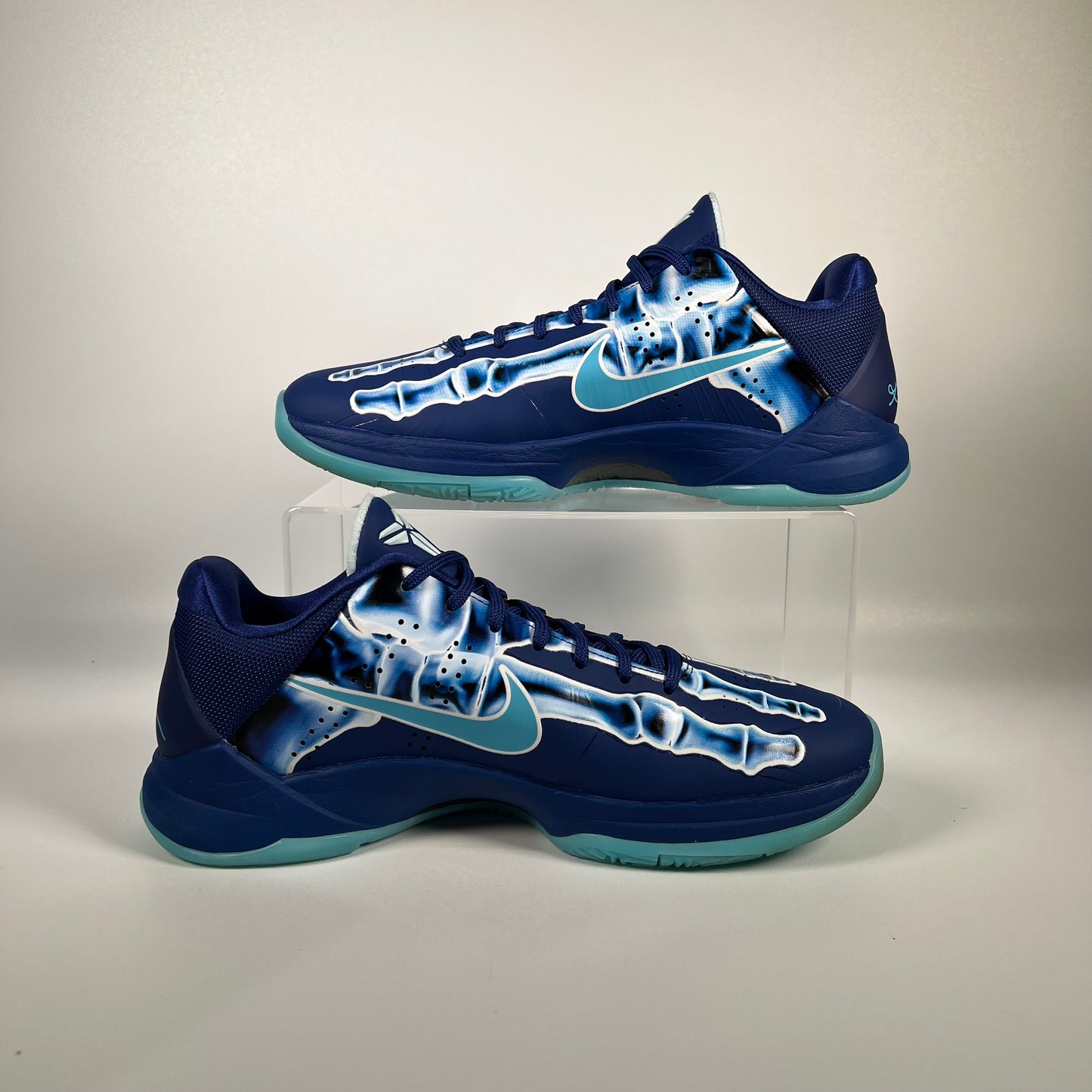 Nike Kobe 5 X-Ray Size 9 USED s17355