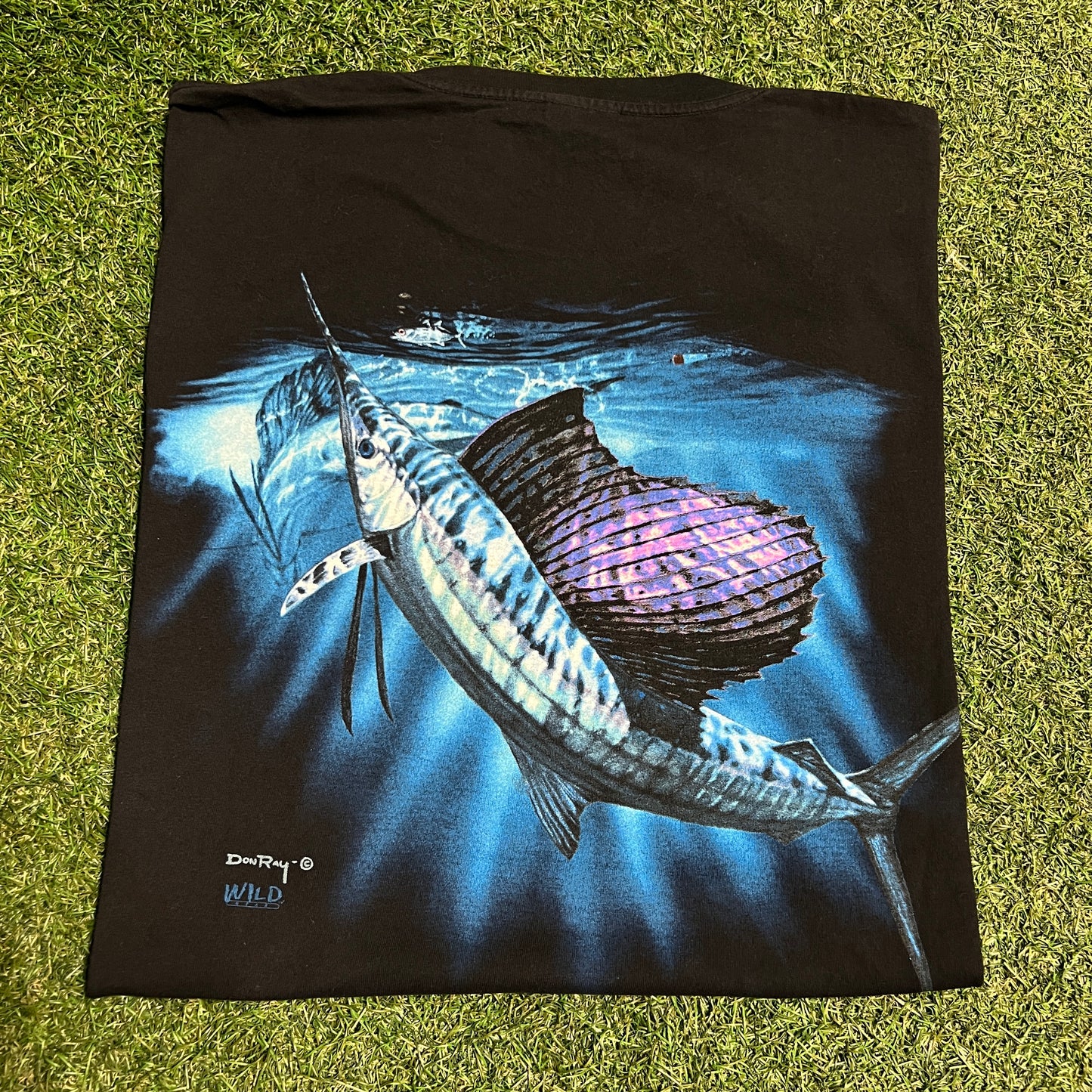 Y2K Blue Marlin "Wild" Tag Black Pocket Tee Size XL USED v16372