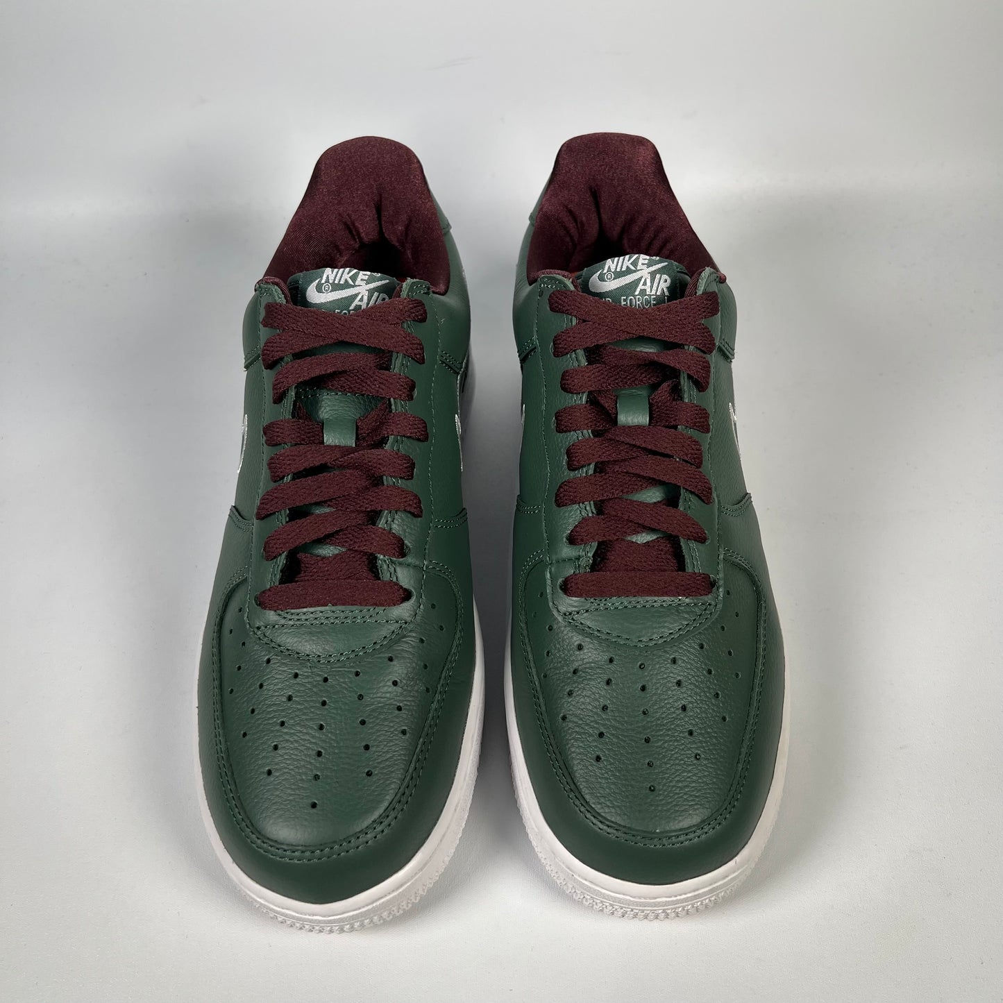 Nike Air Force One Low Hong Kong (2018) Size 8 USED s18259