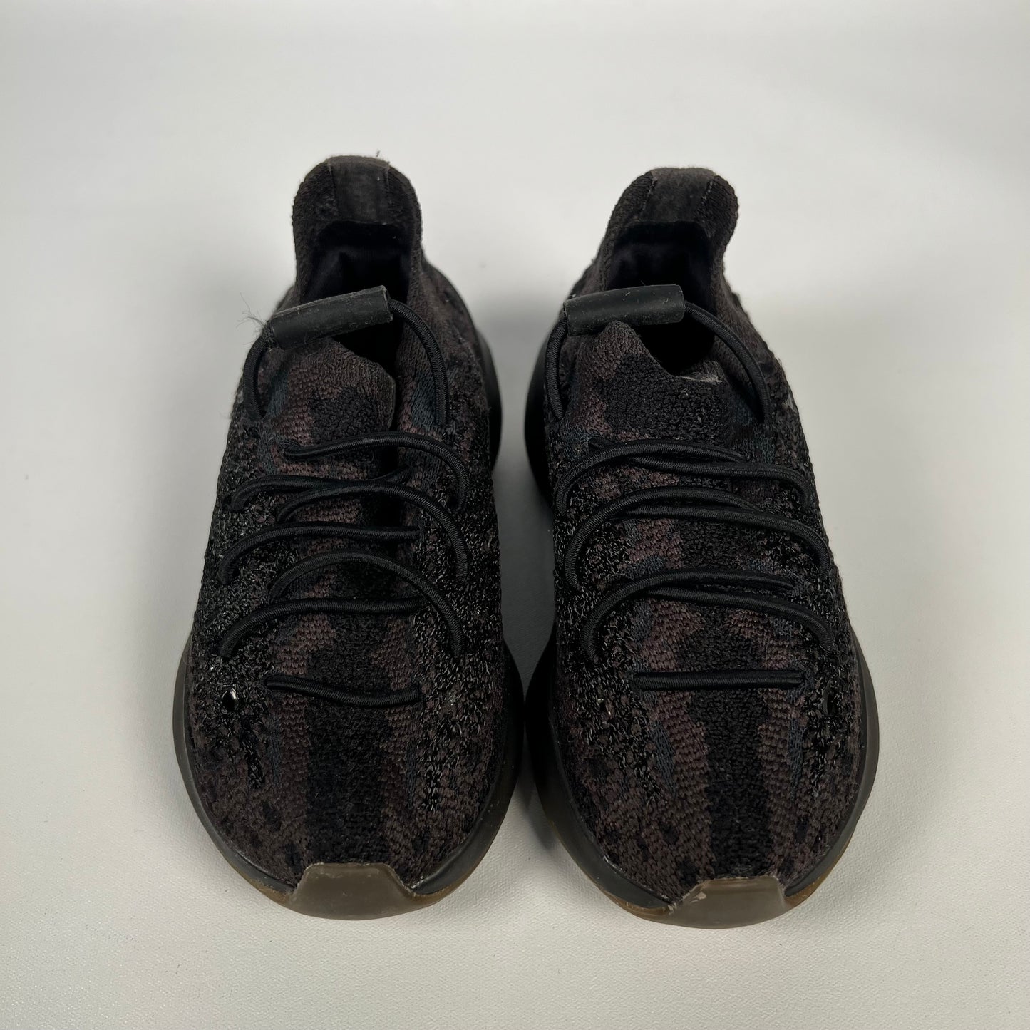 Yeezy 380 Onyx (2020) Size 6.5K NEW s17813