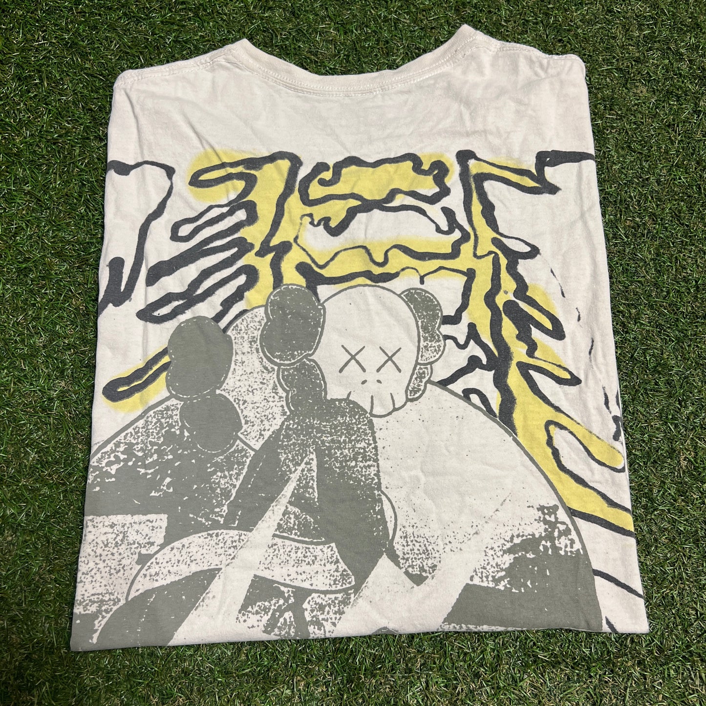 Travis Scott Fragment Kaws Full Print Cream Tee Size XL USED x13370
