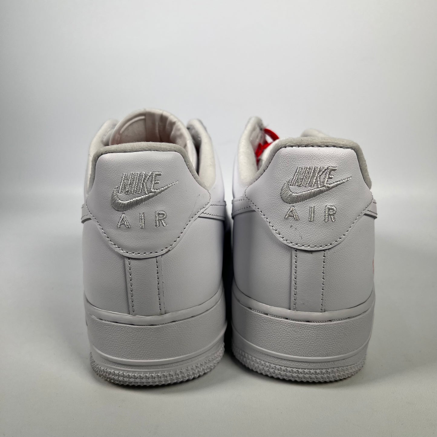 Nike x Supreme Air Force 1 Low White (2020) Size 10.5 USED s18509