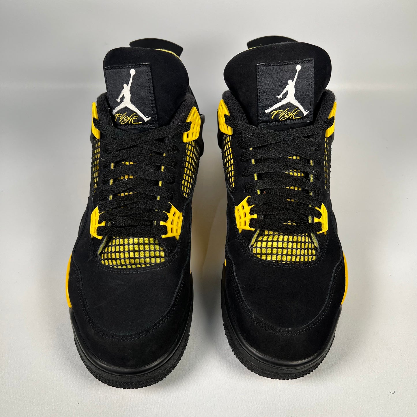 Jordan 4 Thunder (2023) Size 11 USED s18020