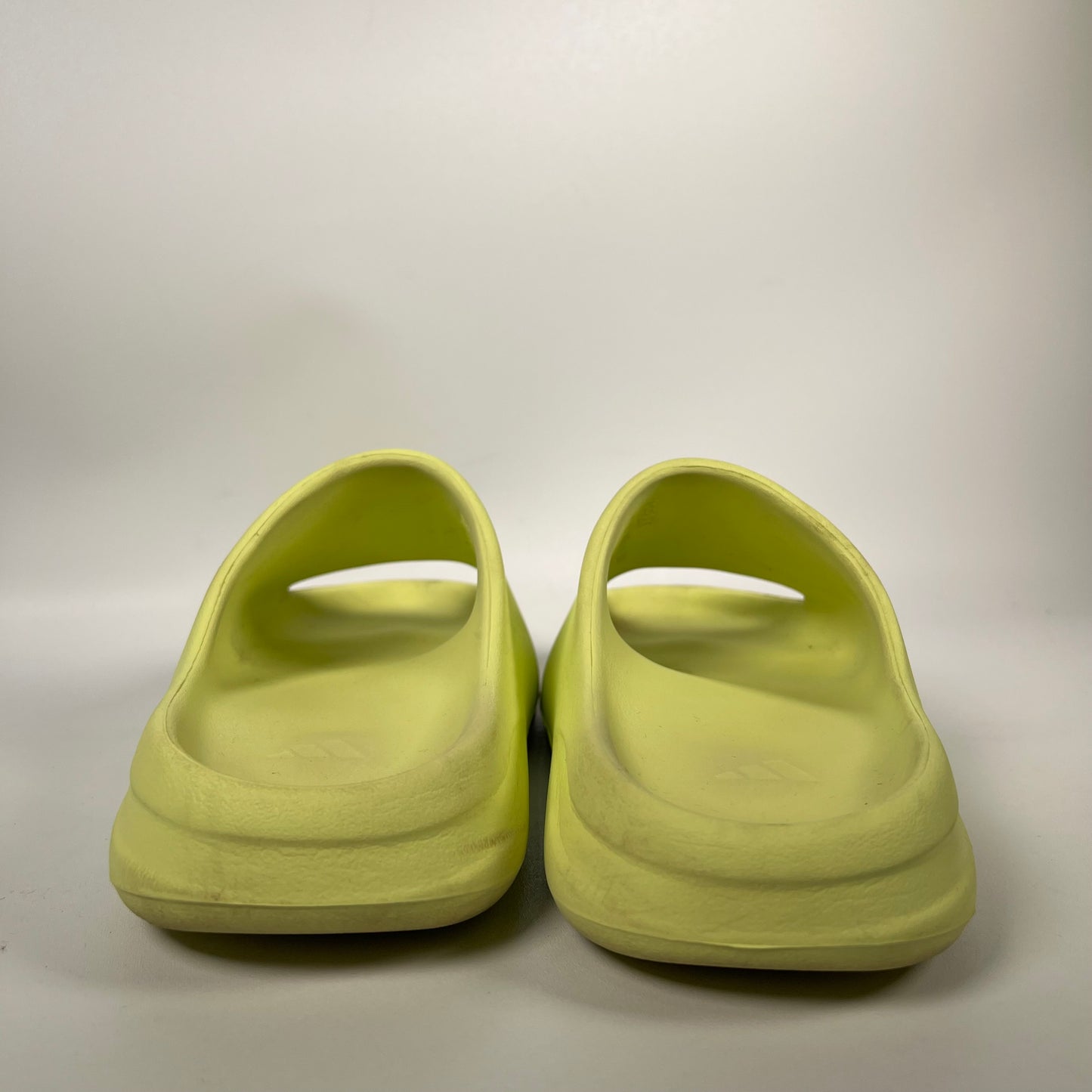 Yeezy Slide Green Glow (2023) Size 9 USED s18665