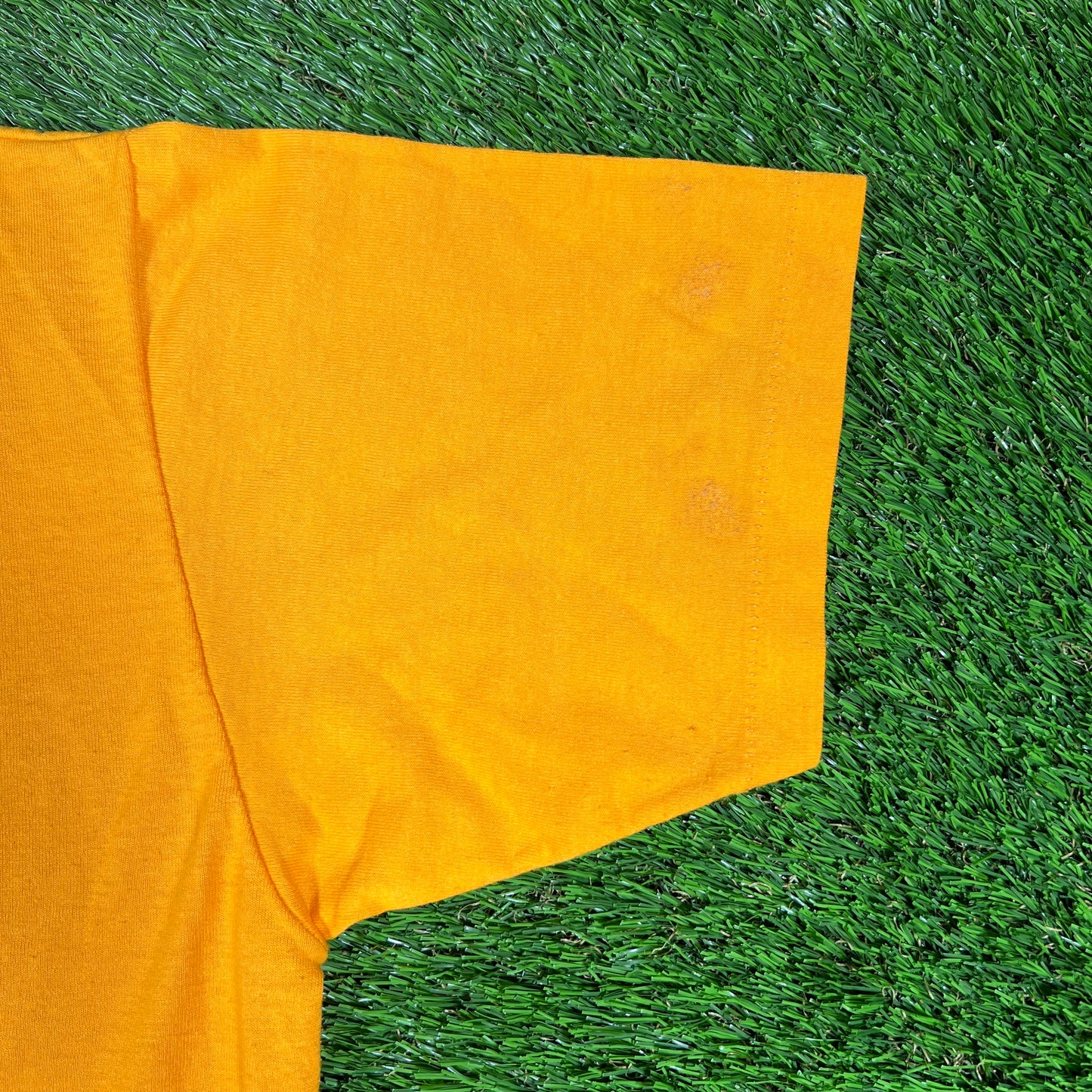 1980s Nike Oak Hills Run Yellow Tee Size Large USED v16637