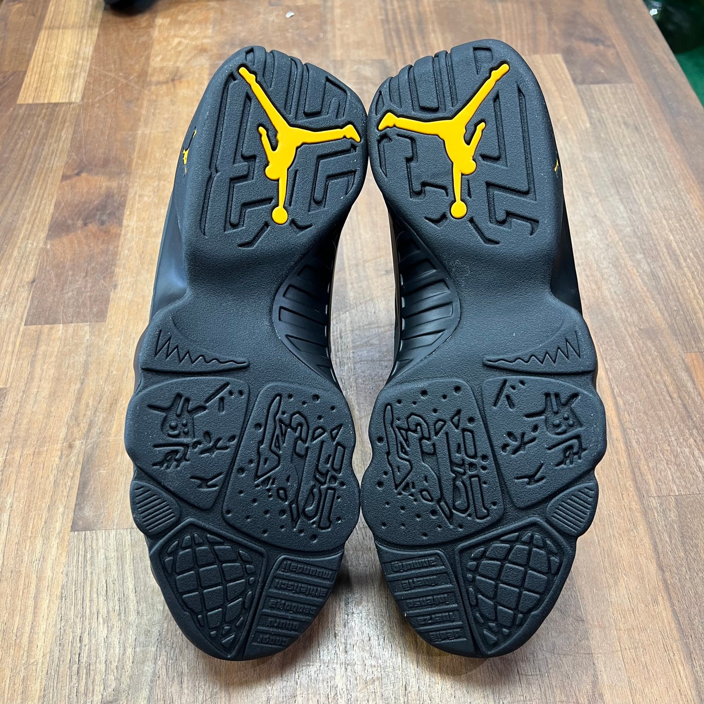 Jordan 9 Dark Charcoal University Gold Size 10 NEW s16929