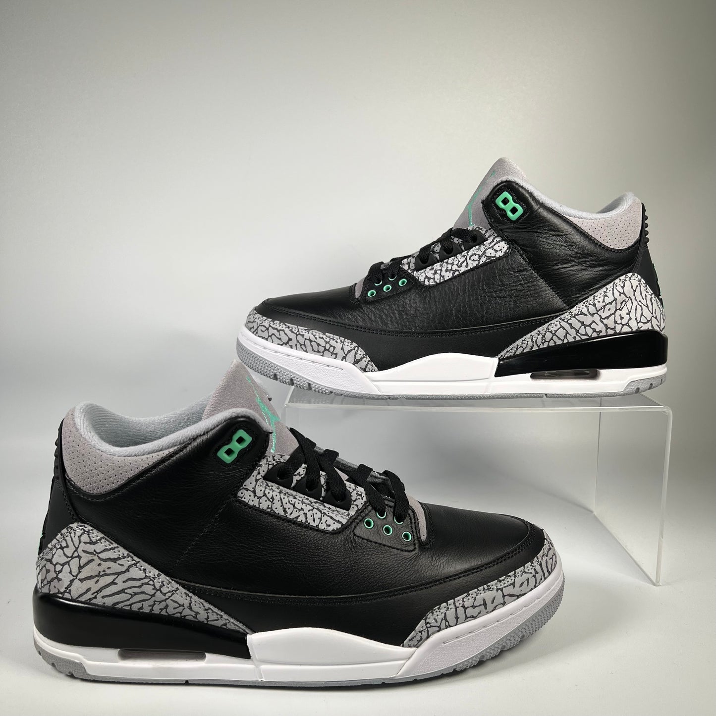 Jordan 3 Green Glow (2024) Size 11 USED s18963