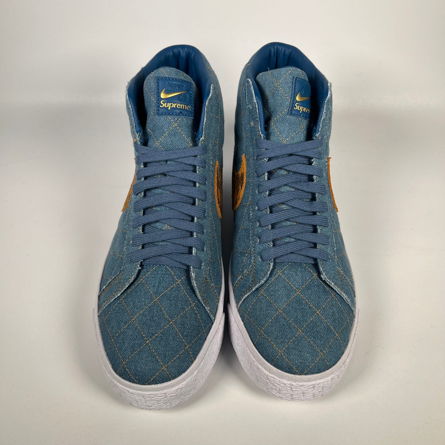 Nike SB Blazer Supreme Denim (2022) Size 9.5 NEW s17963