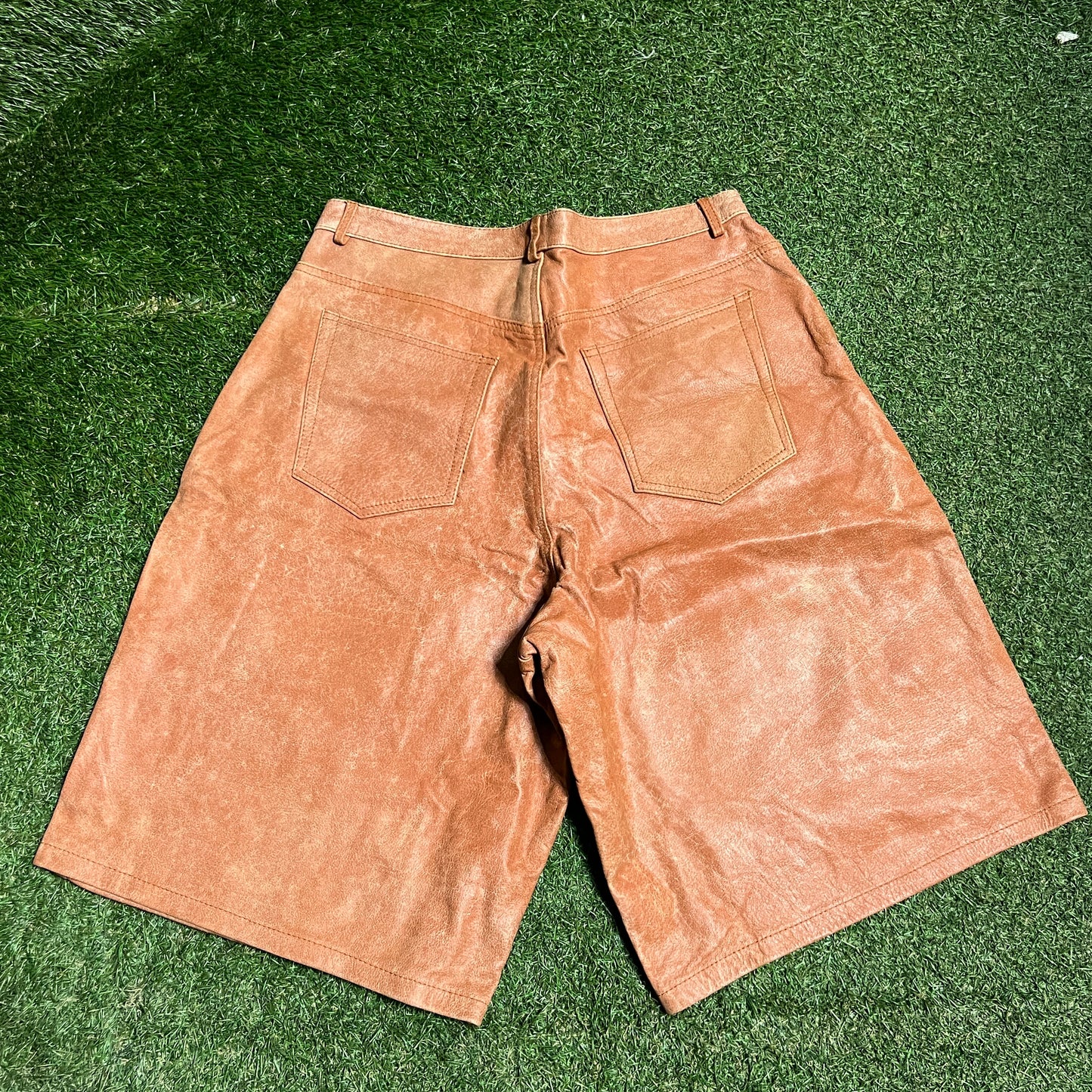 GV Gallery Raspberry Peace Leather Brown Shorts Size Medium NEW x13947
