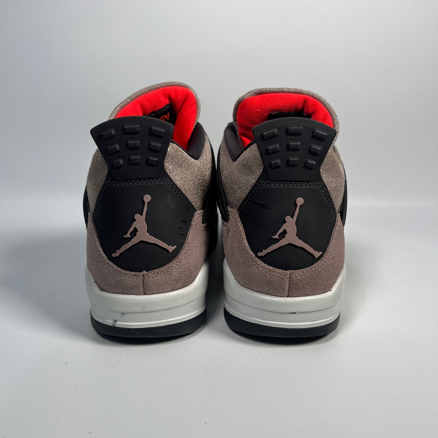 Jordan 4 Taupe Haze (2021) Size 9 USED s7545