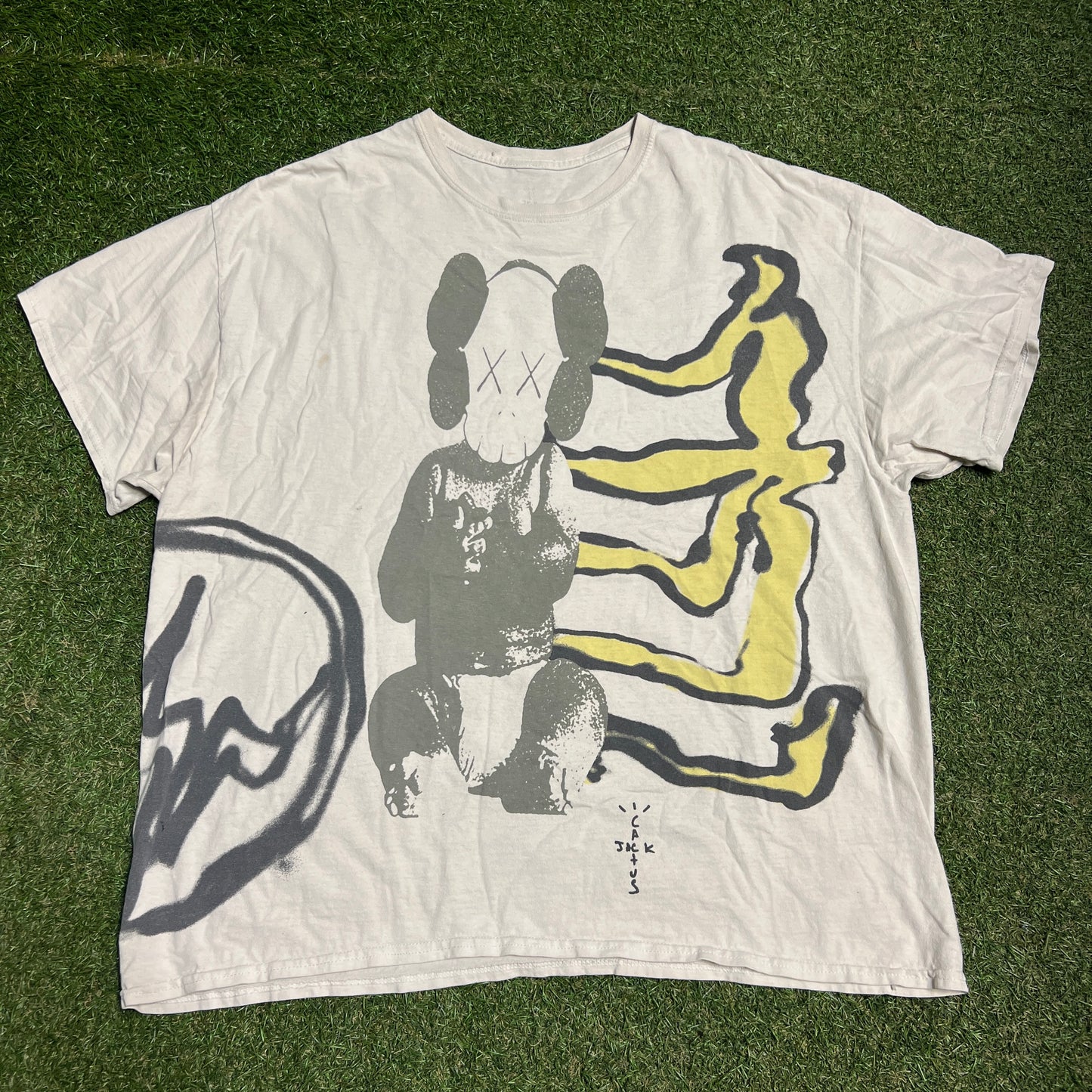 Travis Scott Fragment Kaws Full Print Cream Tee Size XL USED x13370