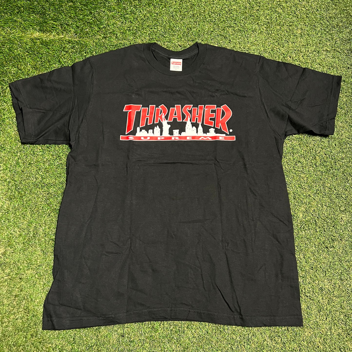 Supreme x Thrasher Black Skyline Tee Size Large NEW x13880