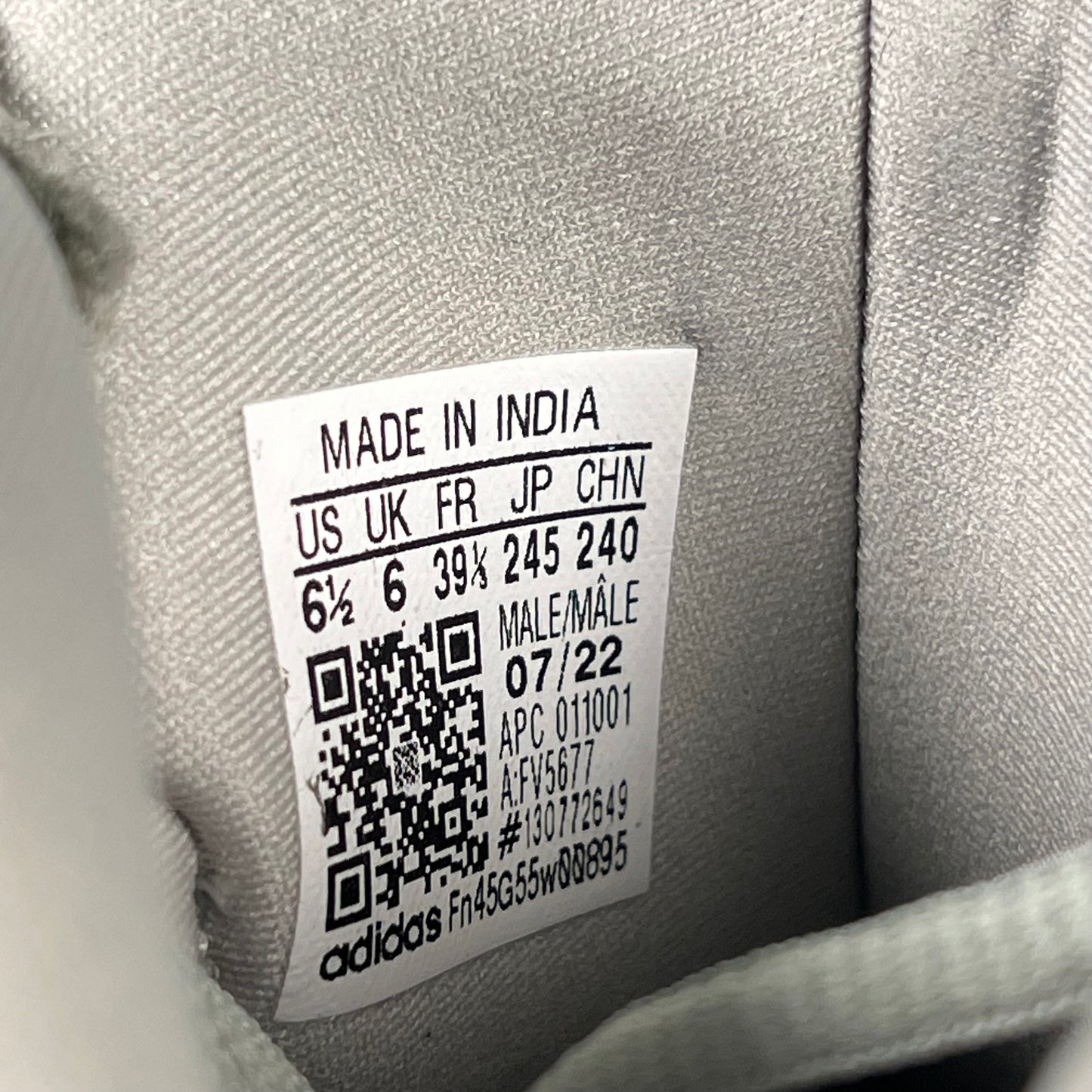 Yeezy Desert Boot Salt (2019) Size 6.5 USED s20758