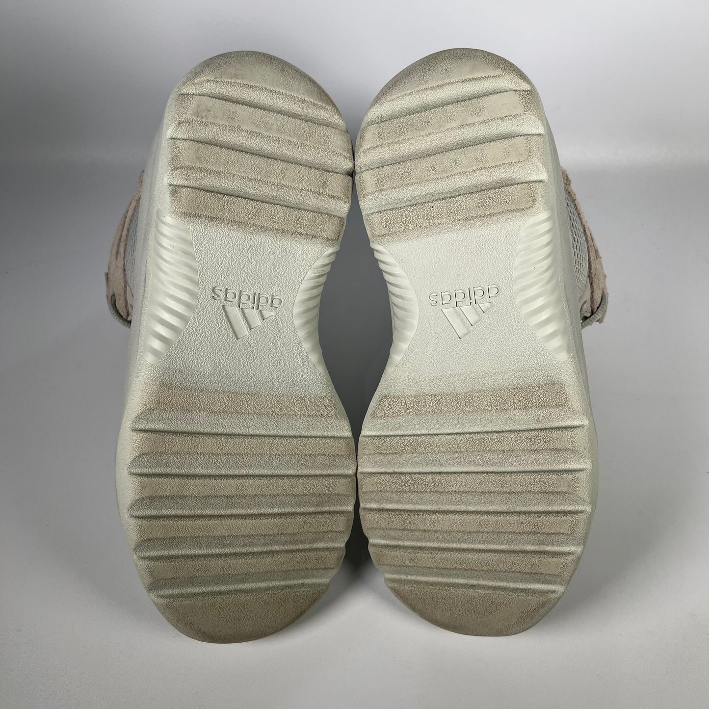 Yeezy Desert Boot Salt (2019) Size 9 USED s18112