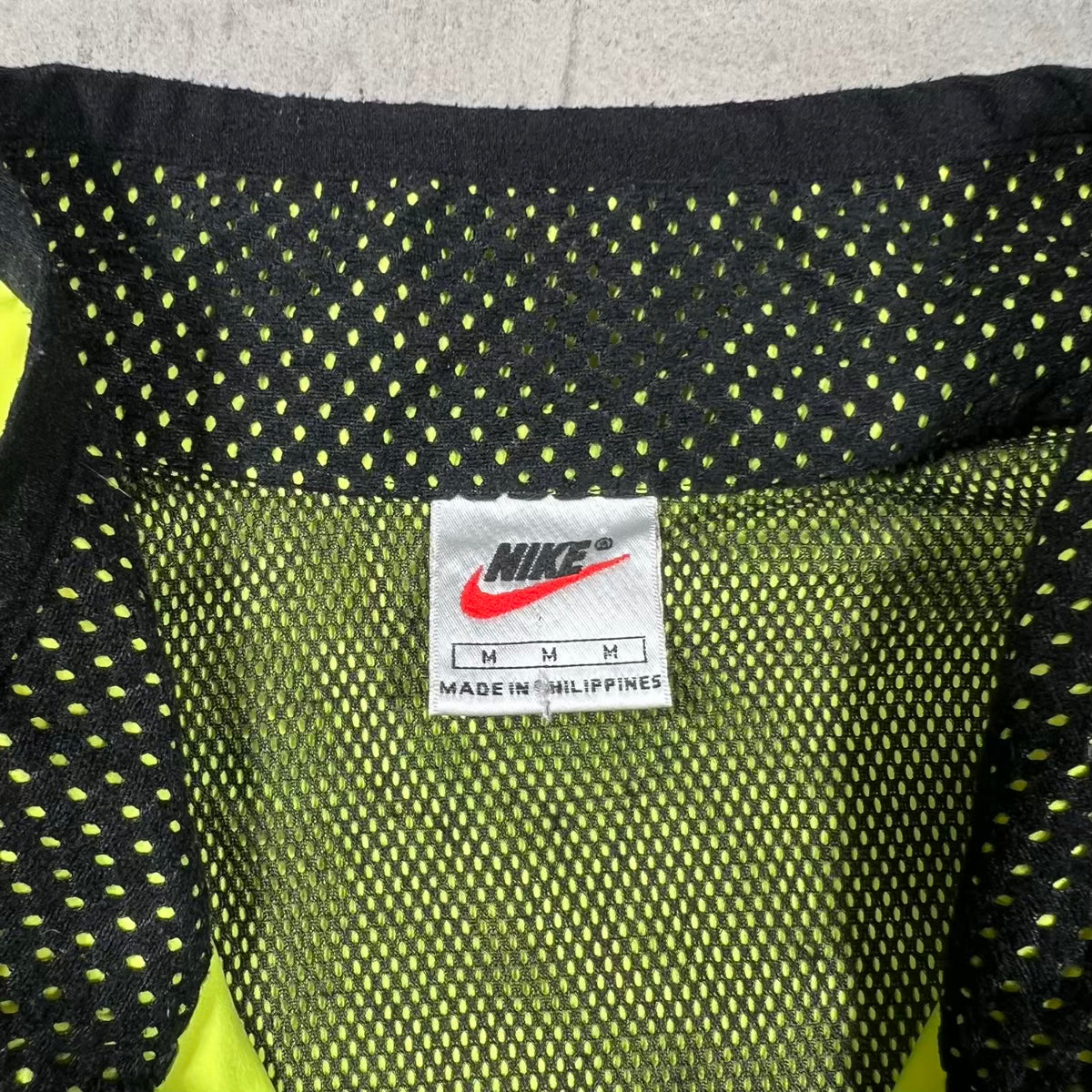 1990s Nike Neon Yellow Light Zip Up Windbreaker Size Medium USED v20346