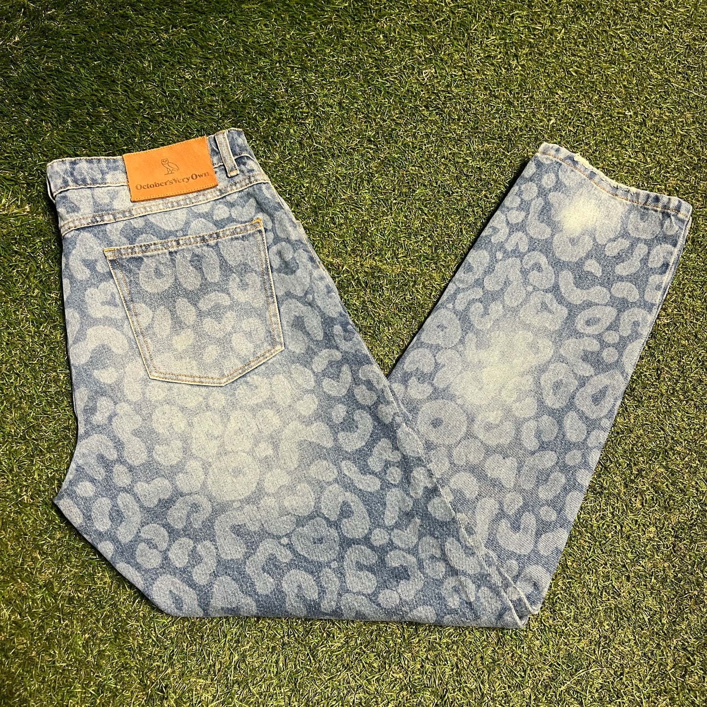 Drake Ovo Leopard Print Blue Jeans Size 32 USED x14233