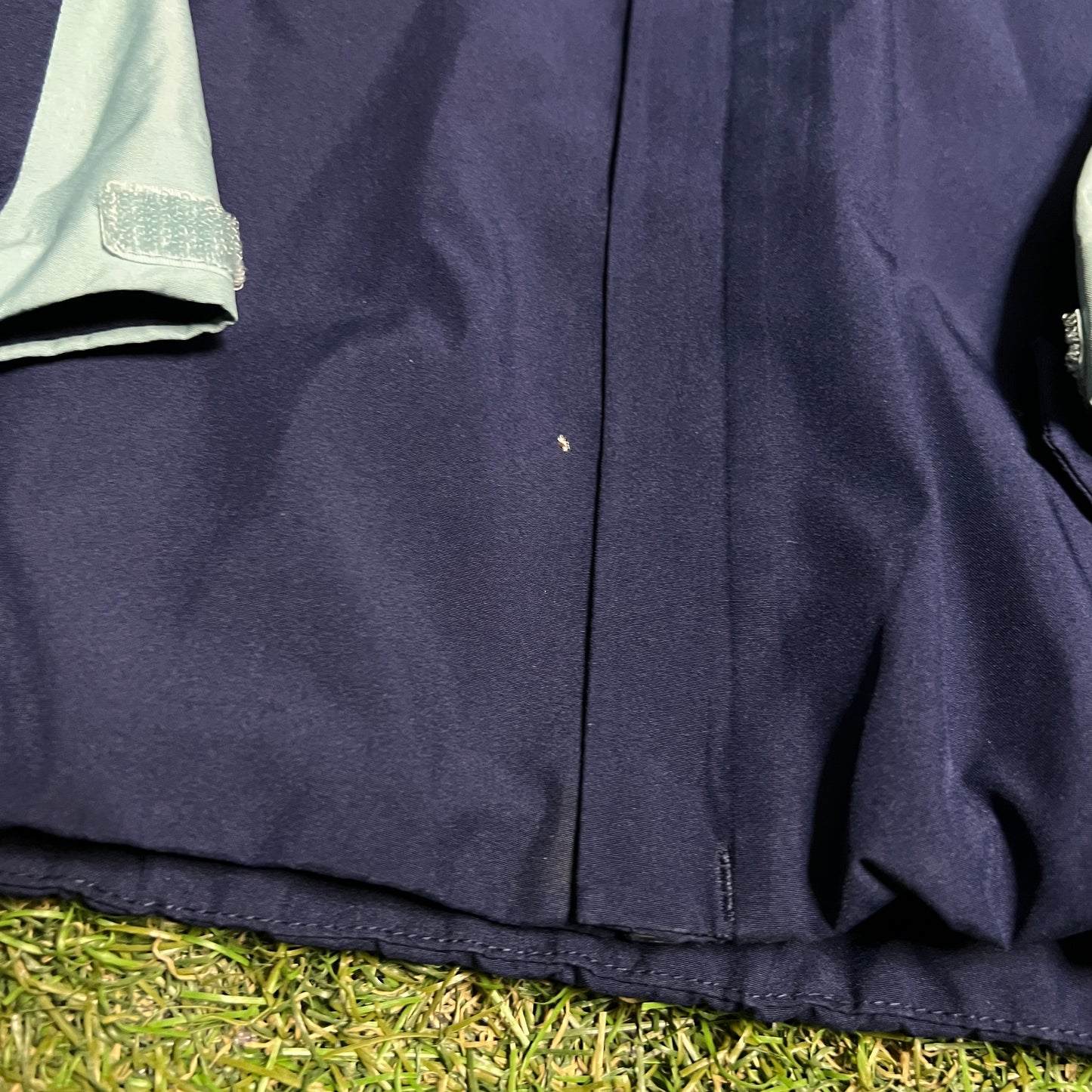 Supreme Gore Tex Paclite Navy Blue Light Jacket (2022) Size Small USED x13848