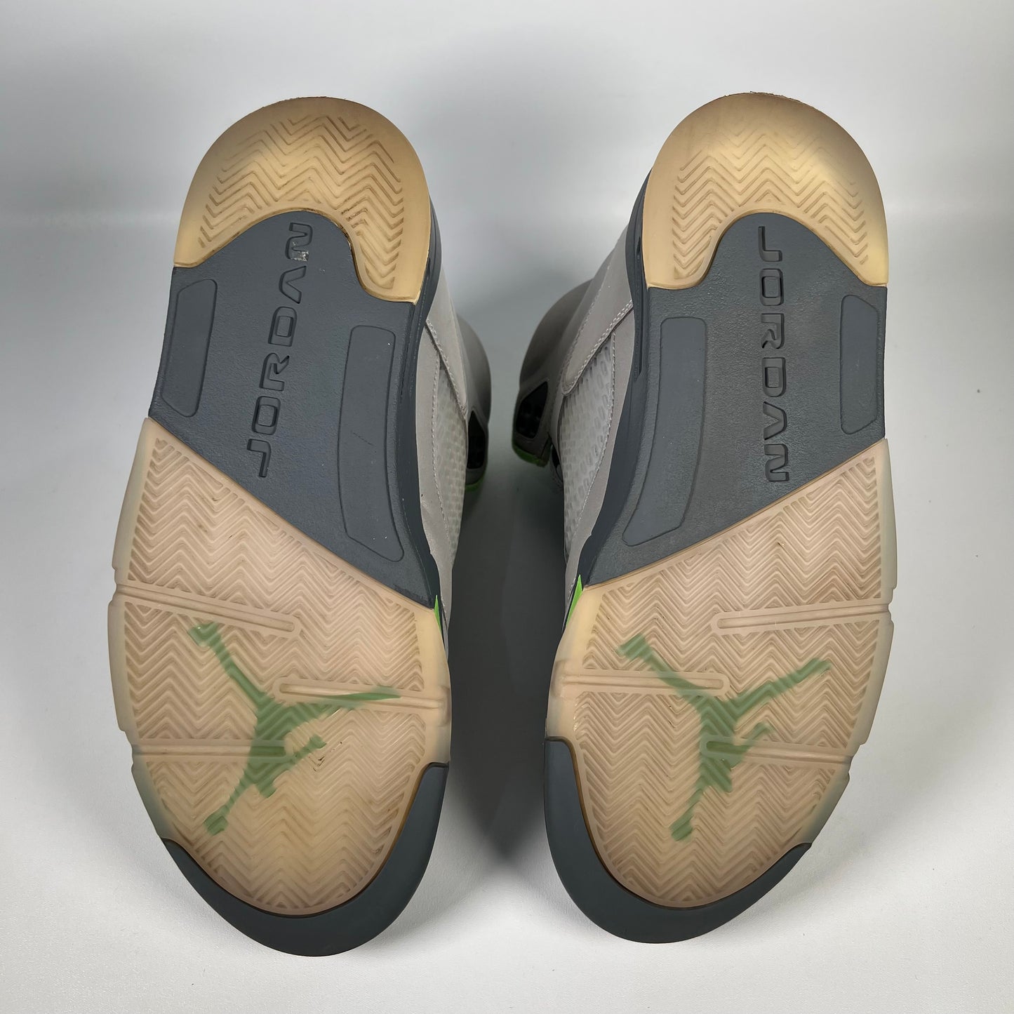 Jordan 5 Green Bean (2022) Size 10 USED s18160