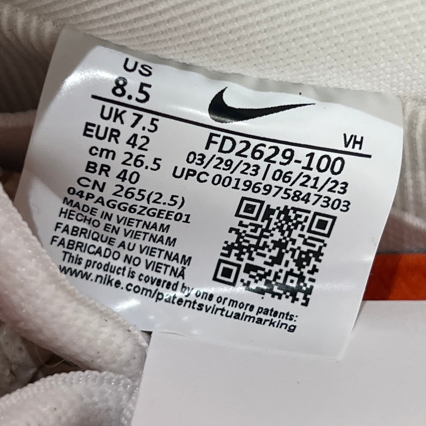 Nike SB Dunk Low TIGHTBOOTH (2023) Size 8.5 NEW s21205