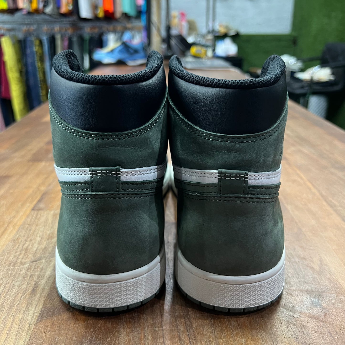 Jordan 1 Clay Green Size 10.5 USED s17185