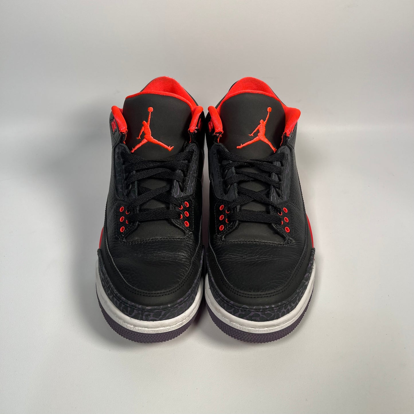Jordan 3 Crimson (2012) Size 8.5 USED s17608
