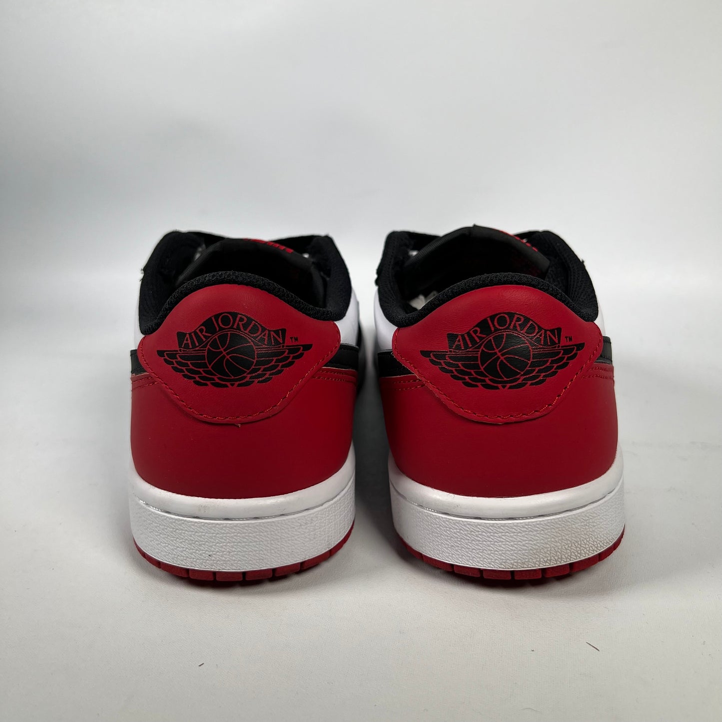 Jordan 1 Low Black Toe (2023) Size 8 USED s18804