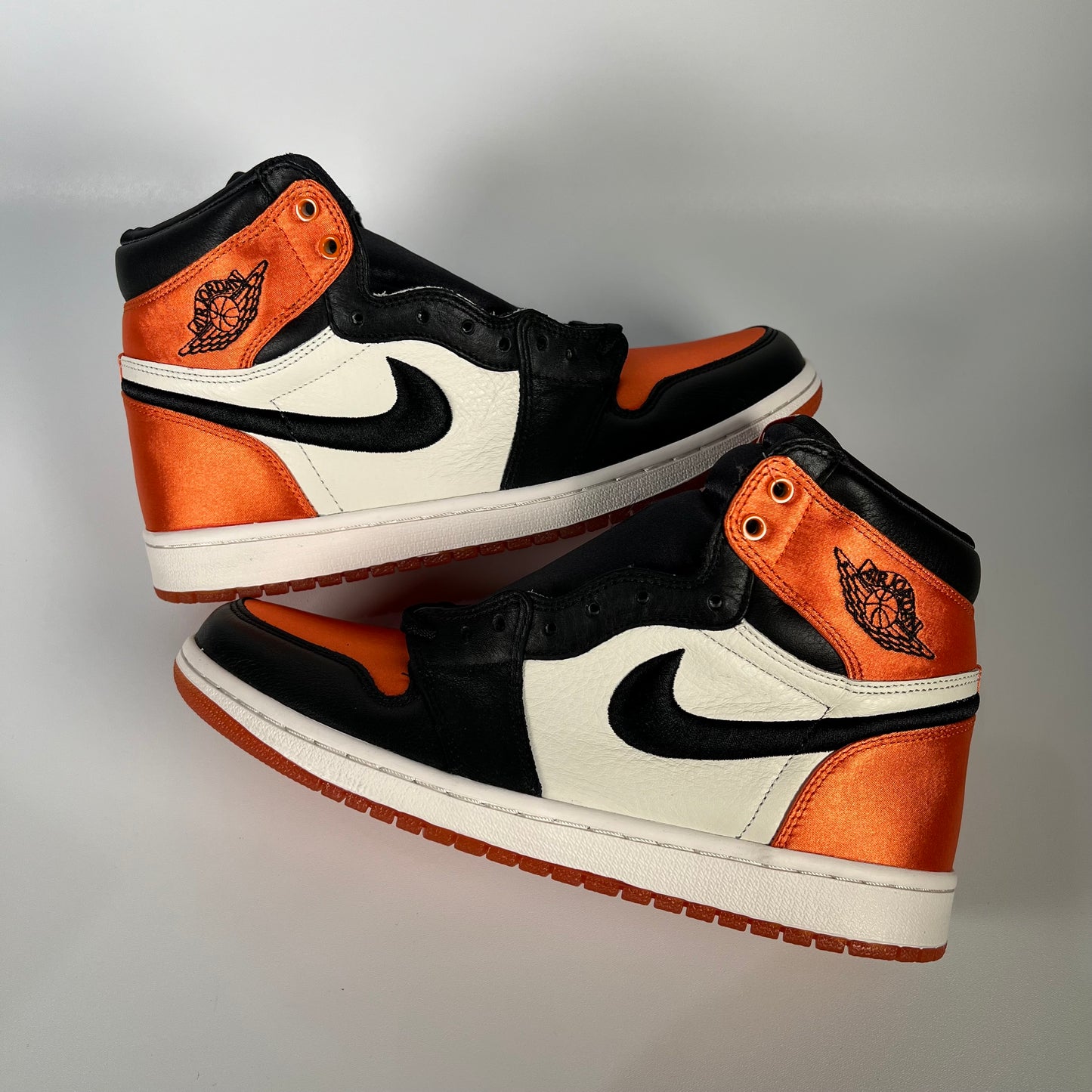 Jordan 1 High Satin Shattered Backboard Size 8m / 9.5w NEW s17465