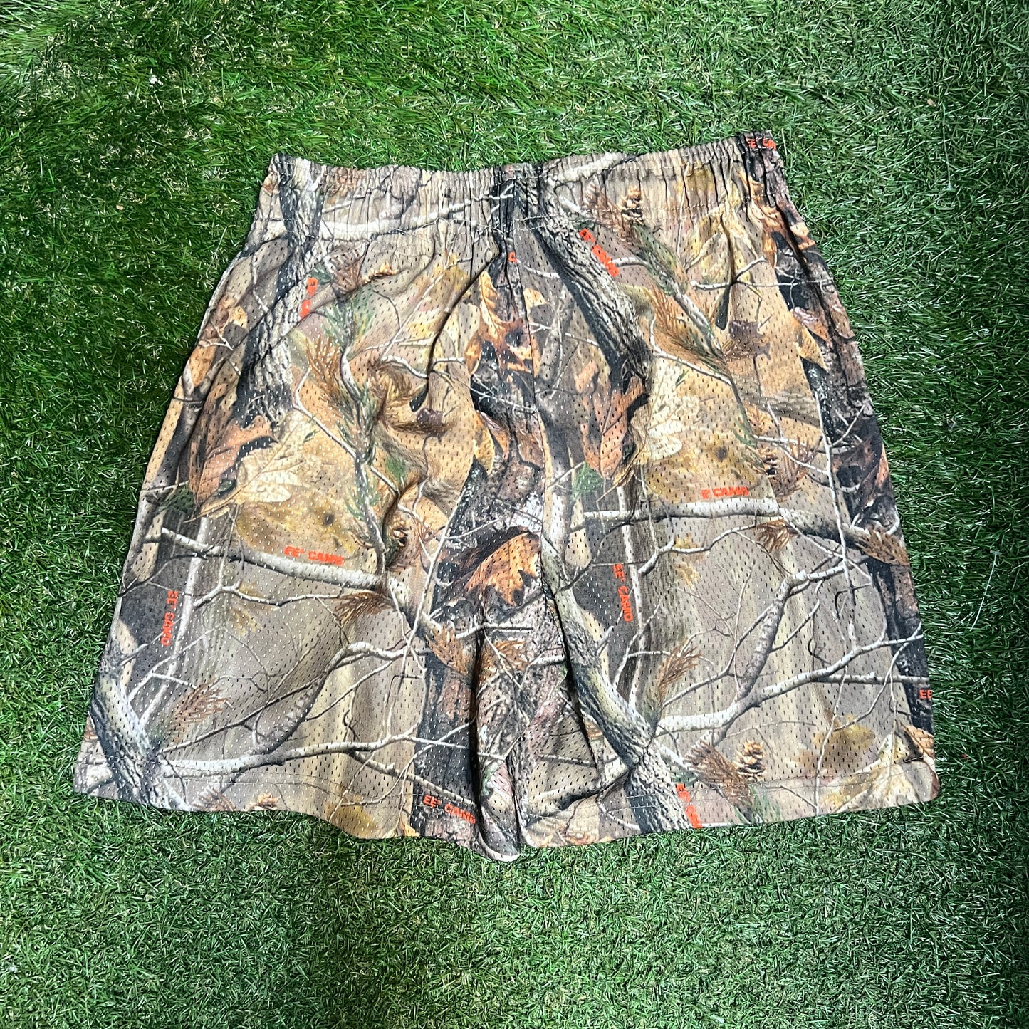 Eric Emanuel Orange Logo Green Camo Shorts Size Medium USED x14037